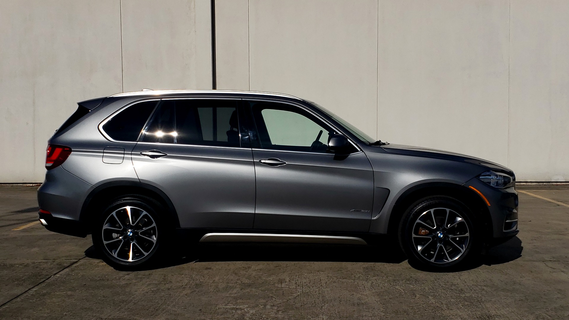 Used 2018 BMW X5 XDRIVE35I PREMIUM 3.0L SUV / DRVR ASST / NAV / HUD / SUNROOF / REARVIEW for sale $40,995 at Formula Imports in Charlotte NC 28227 5