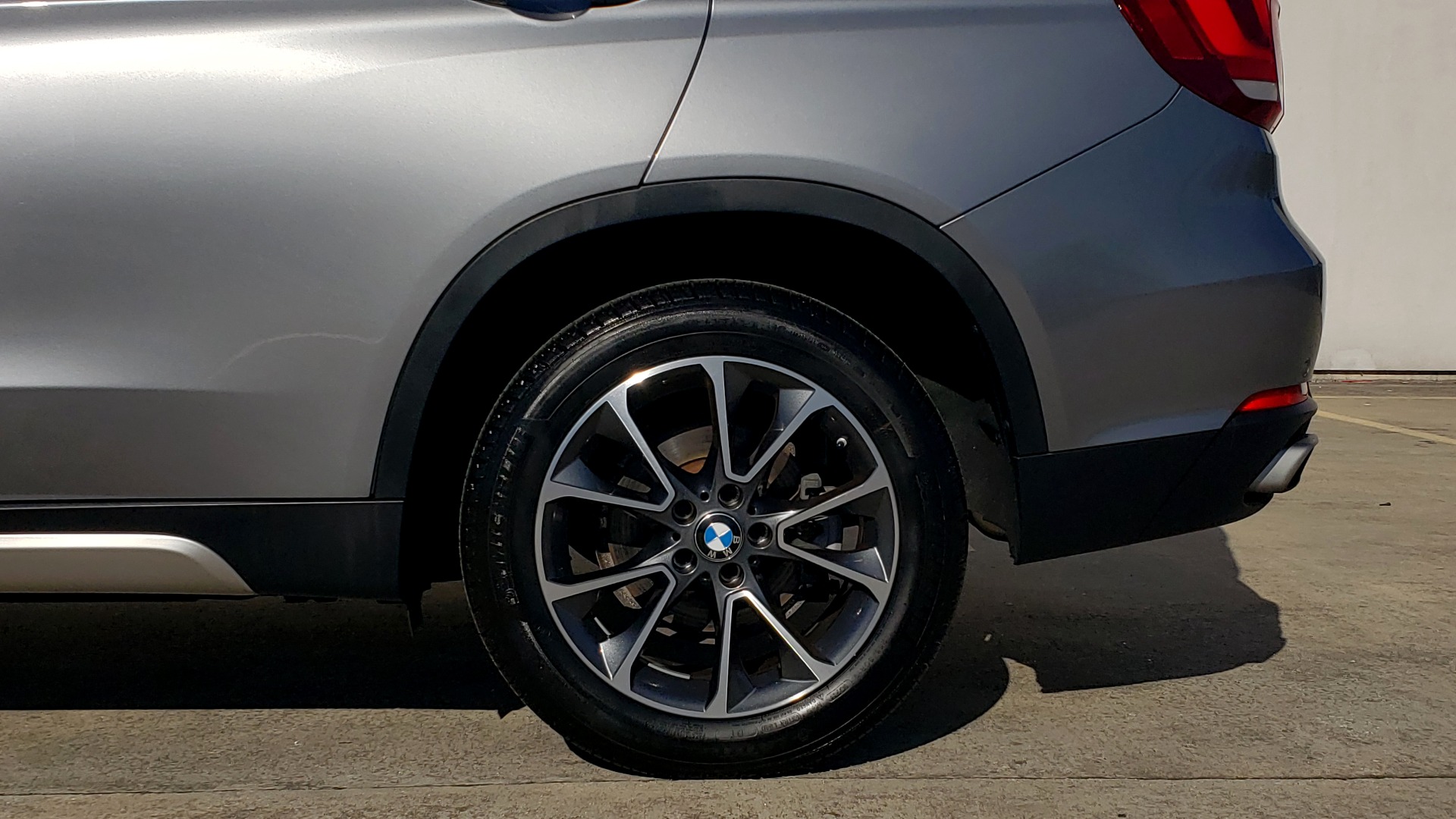 Used 2018 BMW X5 XDRIVE35I PREMIUM 3.0L SUV / DRVR ASST / NAV / HUD / SUNROOF / REARVIEW for sale $40,995 at Formula Imports in Charlotte NC 28227 75