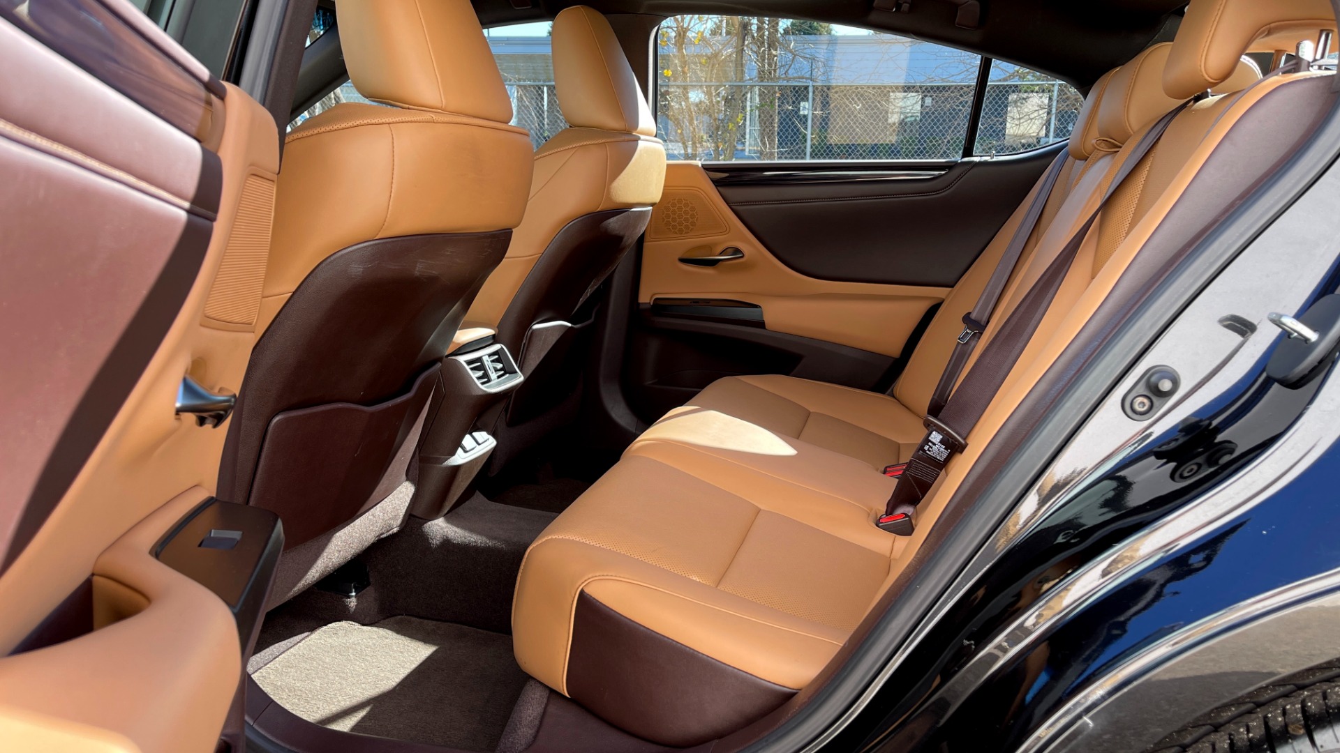 Used 2020 Lexus ES 350 PREMIUM 3.5L SEDAN / BSM / MEMORY / SUNROOF / HTD STS / REARVIEW for sale Sold at Formula Imports in Charlotte NC 28227 42