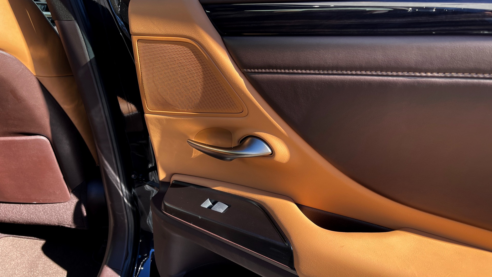 Used 2020 Lexus ES 350 PREMIUM 3.5L SEDAN / BSM / MEMORY / SUNROOF / HTD STS / REARVIEW for sale Sold at Formula Imports in Charlotte NC 28227 48