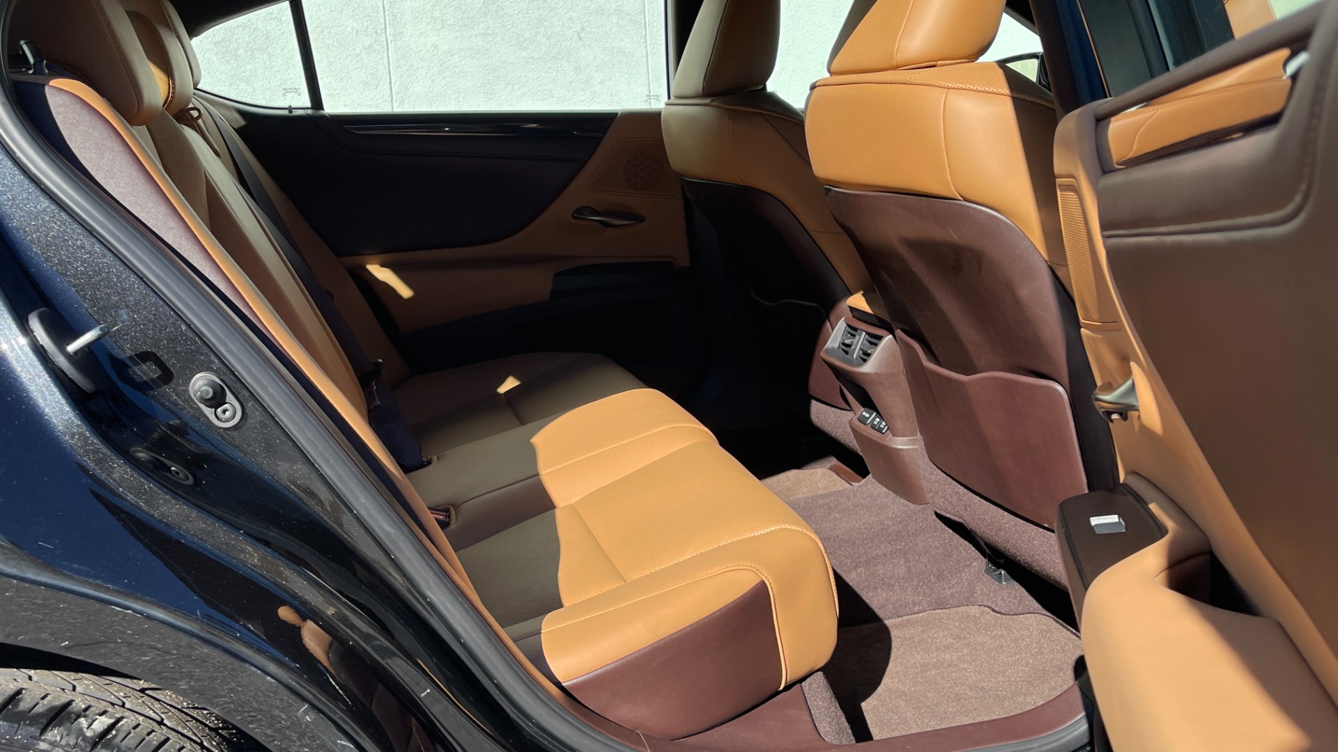 Used 2020 Lexus ES 350 PREMIUM 3.5L SEDAN / BSM / MEMORY / SUNROOF / HTD STS / REARVIEW for sale Sold at Formula Imports in Charlotte NC 28227 49