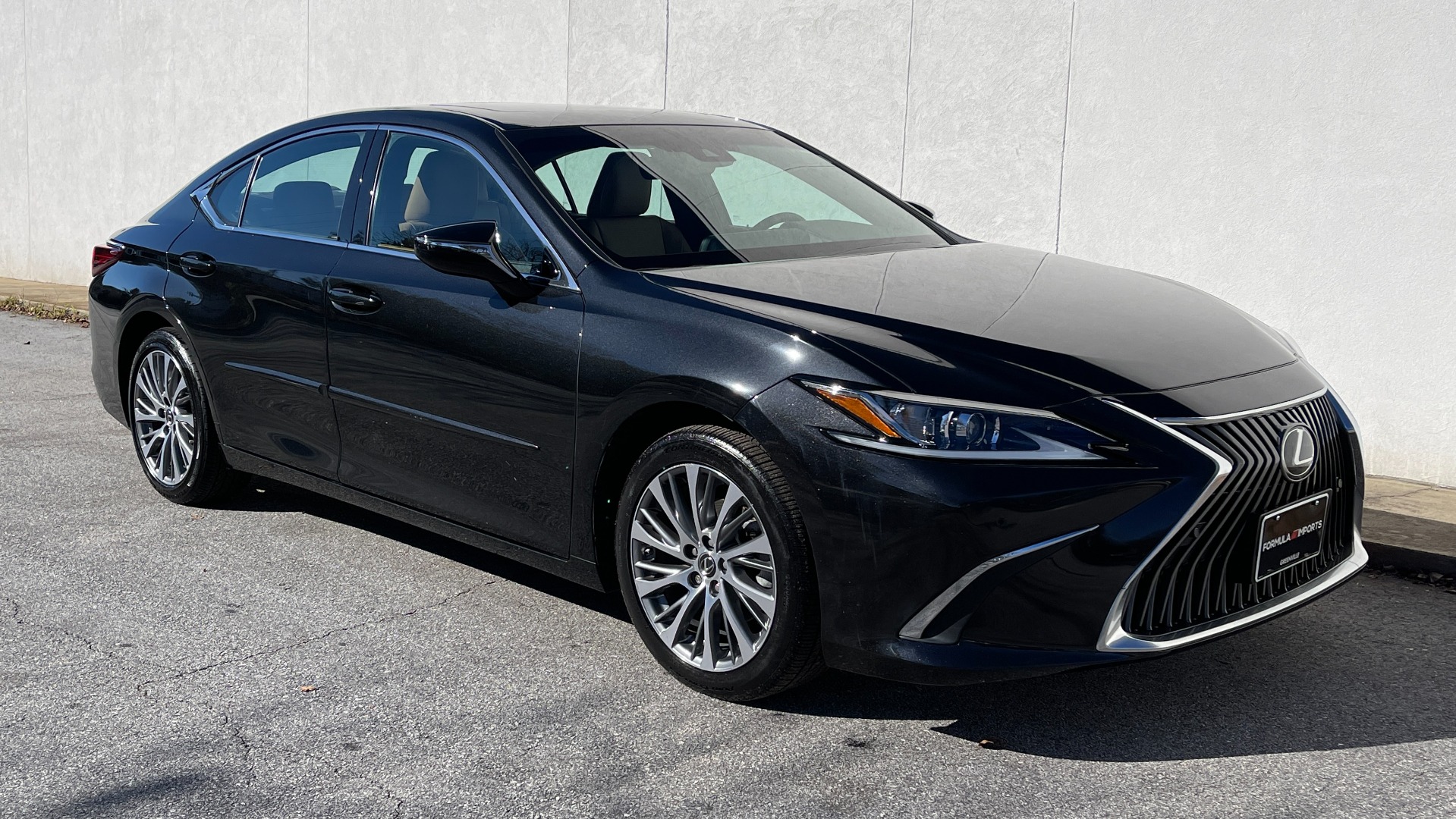 Used 2020 Lexus ES 350 PREMIUM 3.5L SEDAN / BSM / MEMORY / SUNROOF / HTD STS / REARVIEW for sale $40,995 at Formula Imports in Charlotte NC 28227 5