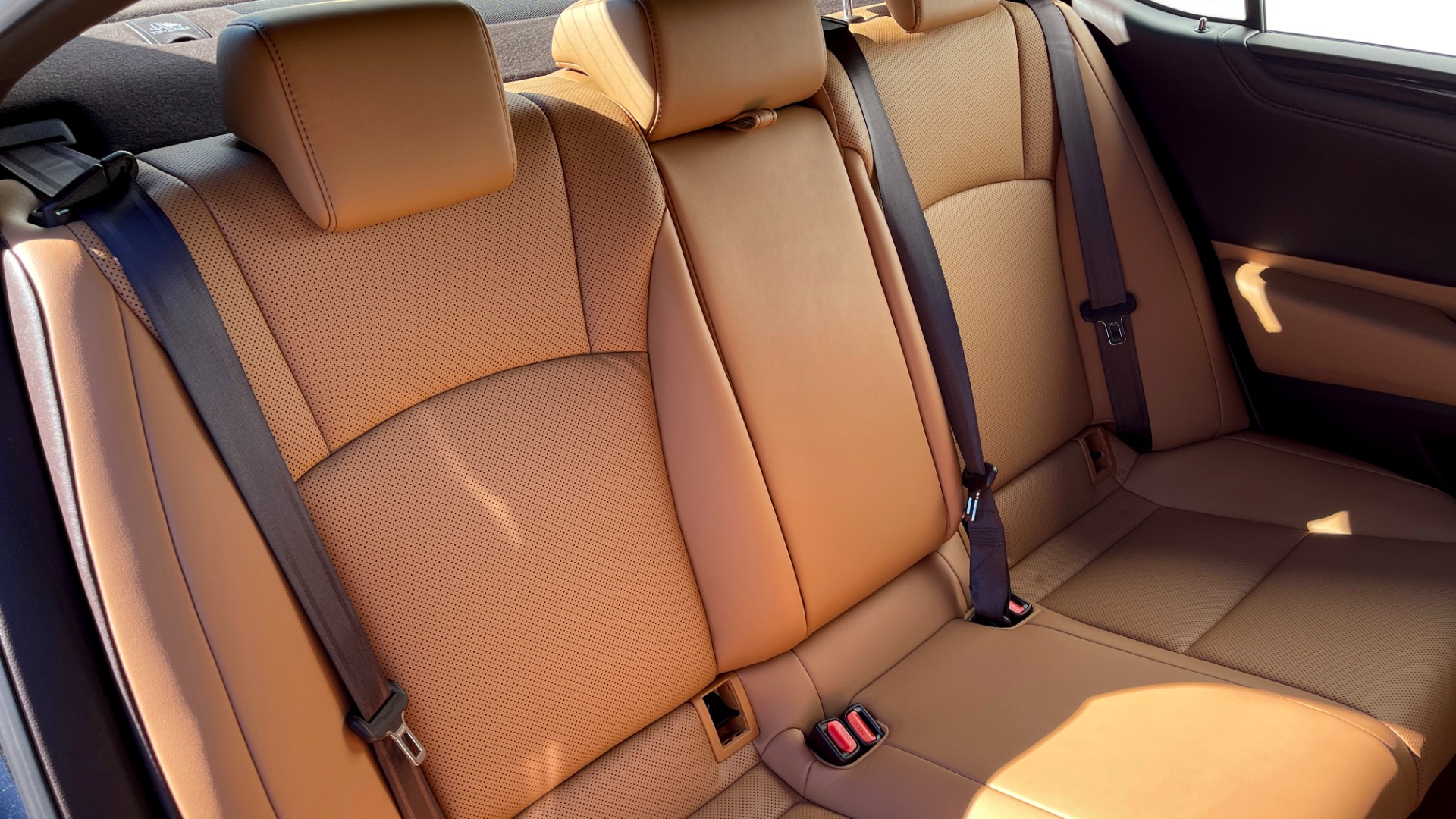 Used 2020 Lexus ES 350 PREMIUM 3.5L SEDAN / BSM / MEMORY / SUNROOF / HTD STS / REARVIEW for sale Sold at Formula Imports in Charlotte NC 28227 50