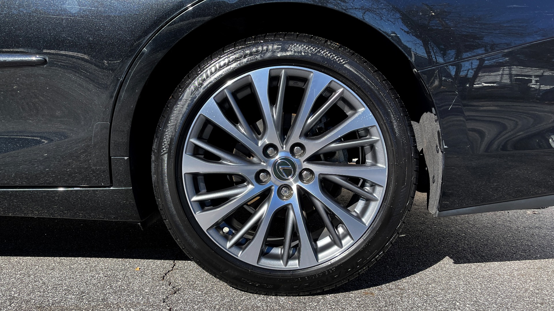 Used 2020 Lexus ES 350 PREMIUM 3.5L SEDAN / BSM / MEMORY / SUNROOF / HTD STS / REARVIEW for sale $40,995 at Formula Imports in Charlotte NC 28227 57