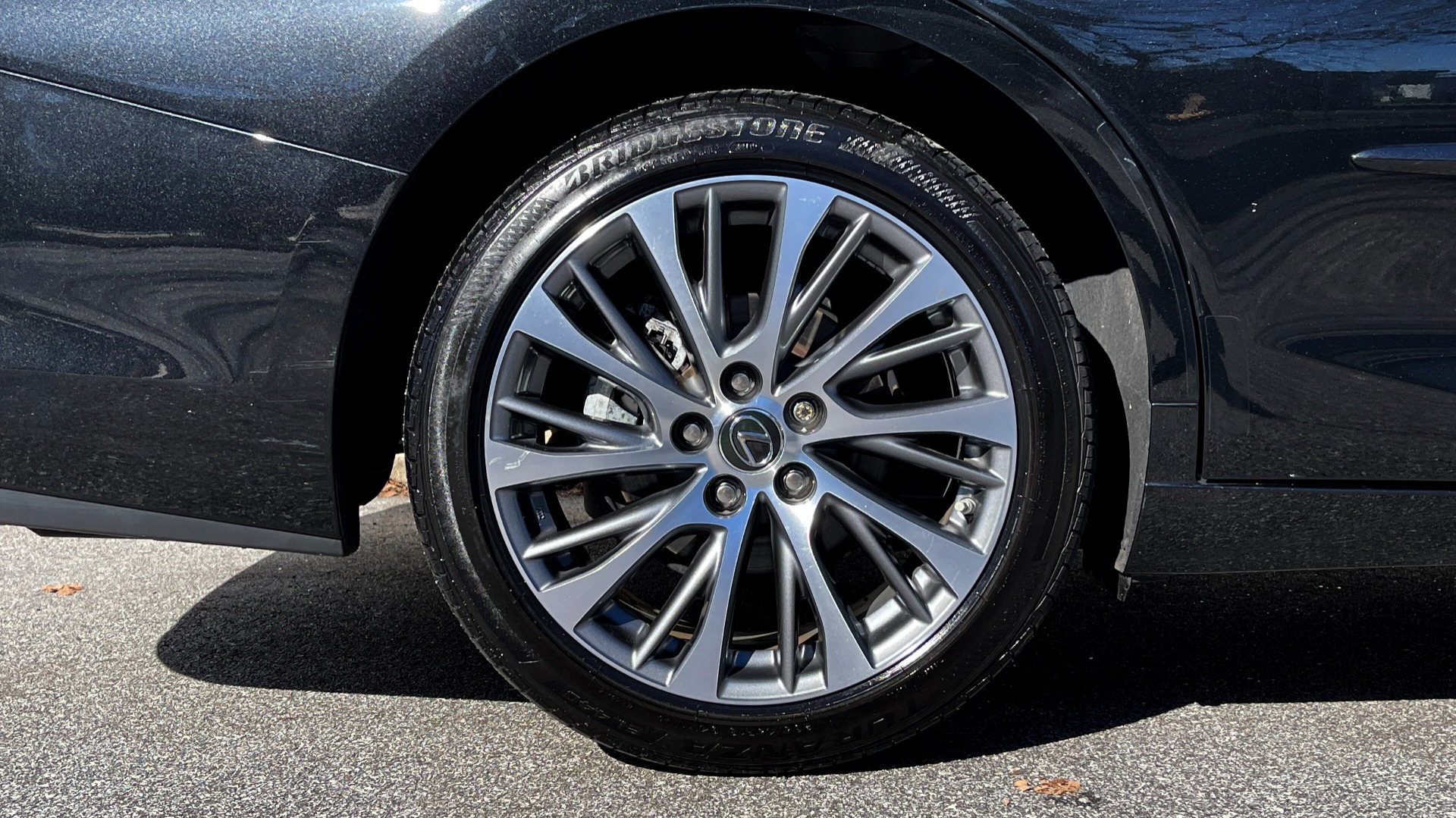 Used 2020 Lexus ES 350 PREMIUM 3.5L SEDAN / BSM / MEMORY / SUNROOF / HTD STS / REARVIEW for sale $40,995 at Formula Imports in Charlotte NC 28227 58