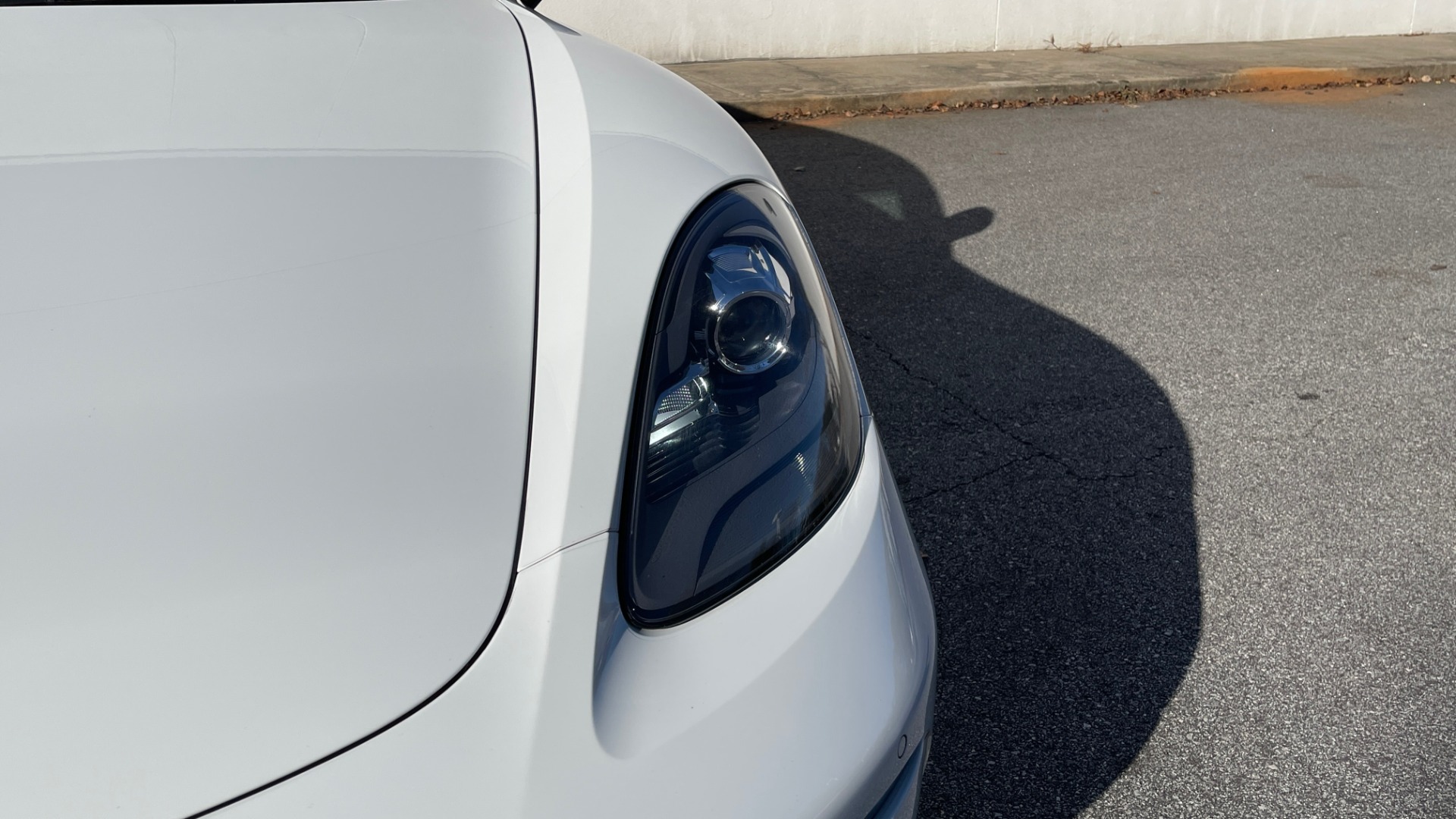 Used 2017 Porsche 718 CAYMAN COUPE / 2.0L TURBO / 6-SPD MANUAL / BOSE / 20-INCH WHEELS for sale $49,395 at Formula Imports in Charlotte NC 28227 17