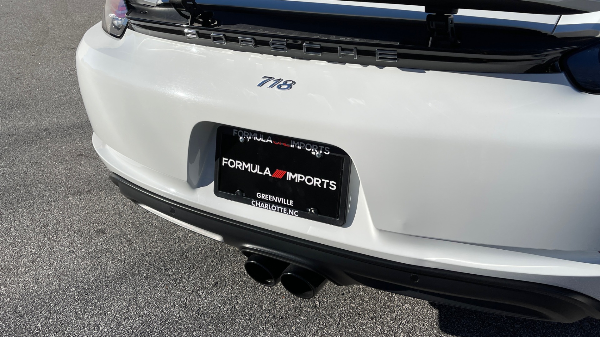 Used 2017 Porsche 718 CAYMAN COUPE / 2.0L TURBO / 6-SPD MANUAL / BOSE / 20-INCH WHEELS for sale $49,395 at Formula Imports in Charlotte NC 28227 24