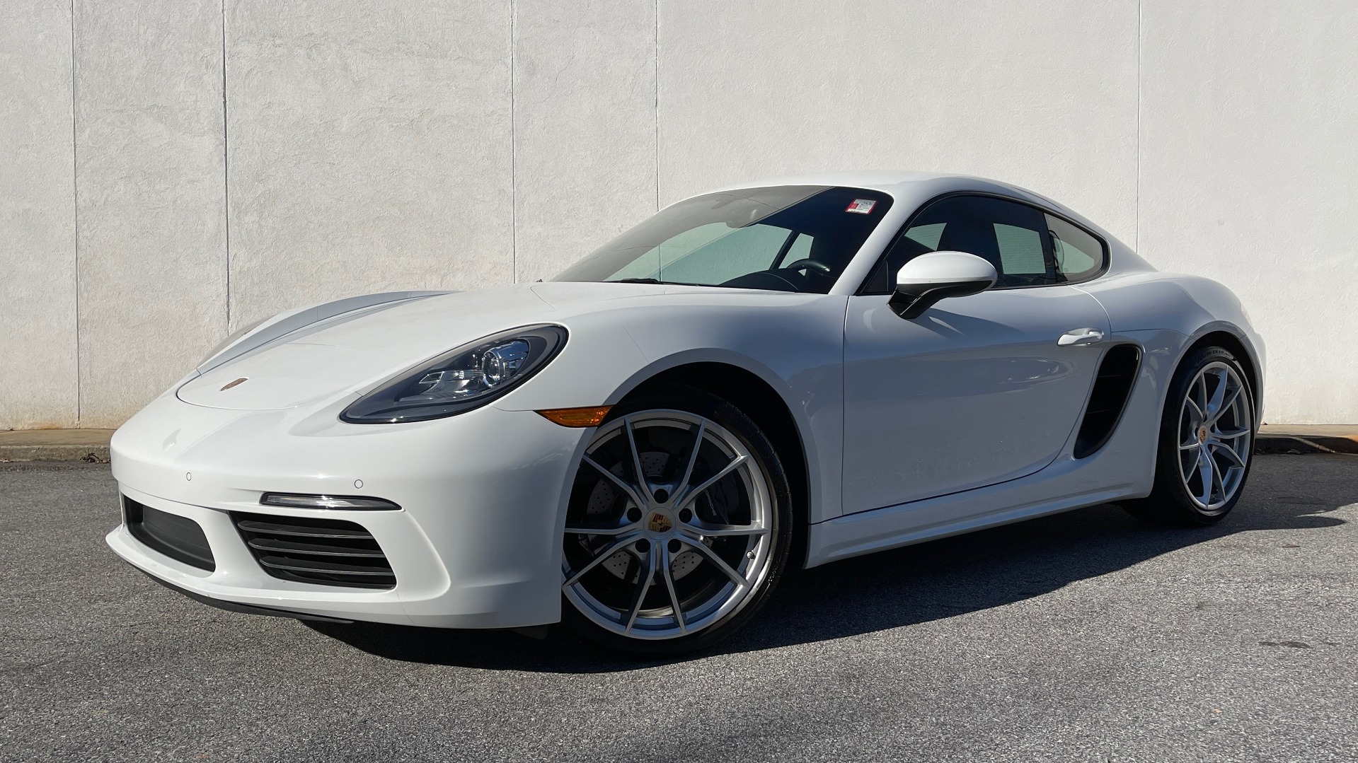Used 2017 Porsche 718 CAYMAN COUPE / 2.0L TURBO / 6-SPD MANUAL / BOSE / 20-INCH WHEELS for sale $49,395 at Formula Imports in Charlotte NC 28227 1