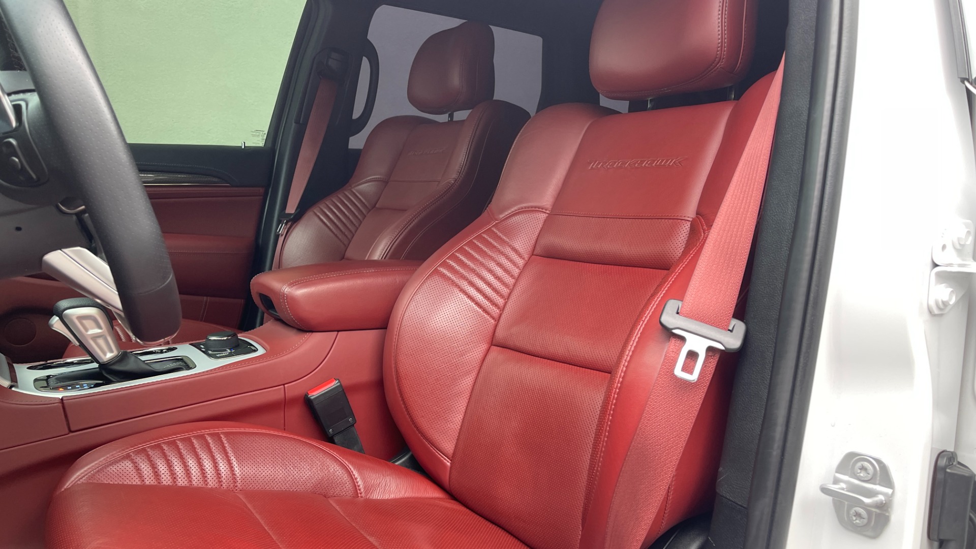 Used 2018 Jeep Grand Cherokee TRACKHAWK / SUPERCHARGED HEMI / SIGNATURE LEATHER / HARMAN KARDON AUDIO for sale $89,995 at Formula Imports in Charlotte NC 28227 12