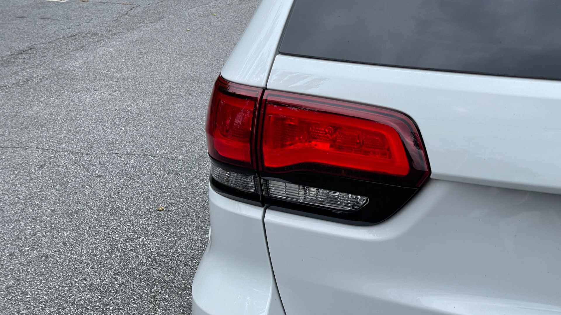 Used 2018 Jeep Grand Cherokee TRACKHAWK / SUPERCHARGED HEMI / SIGNATURE LEATHER / HARMAN KARDON AUDIO for sale $89,995 at Formula Imports in Charlotte NC 28227 19