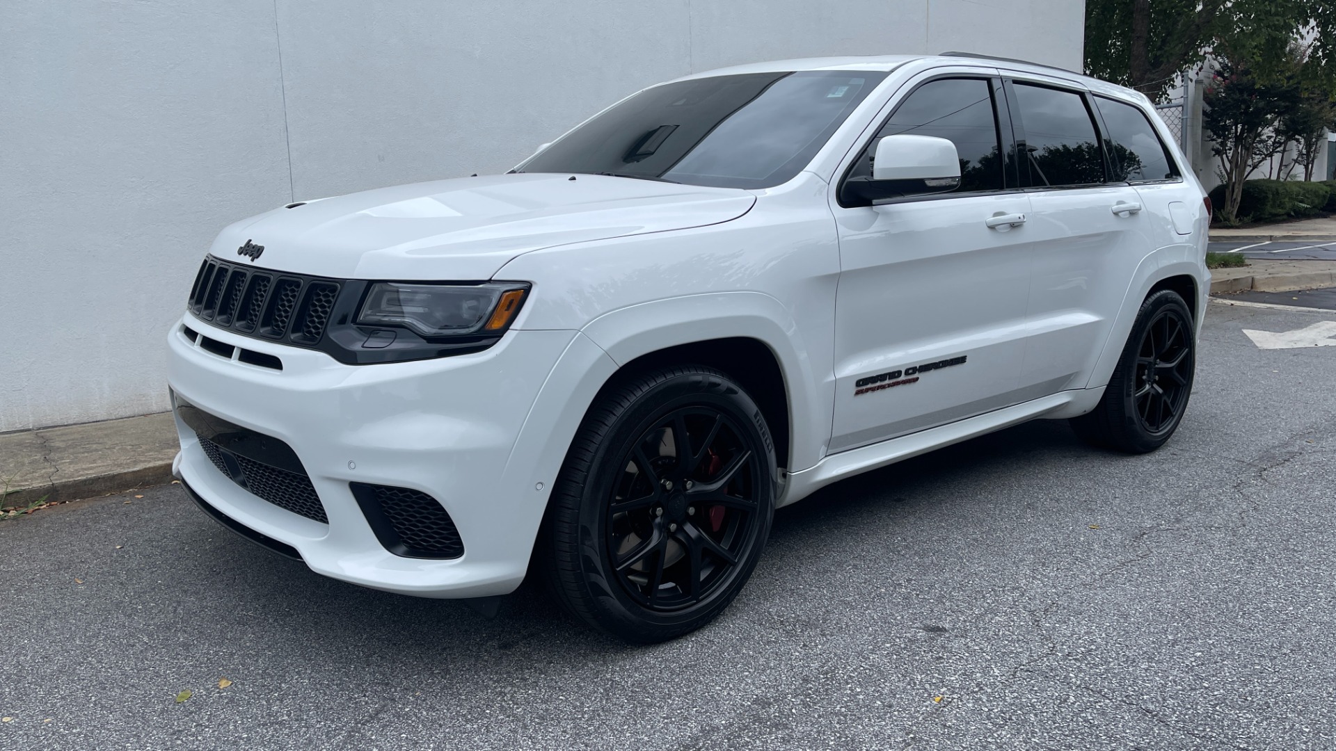 Used 2018 Jeep Grand Cherokee TRACKHAWK / SUPERCHARGED HEMI / SIGNATURE LEATHER / HARMAN KARDON AUDIO for sale $89,995 at Formula Imports in Charlotte NC 28227 2