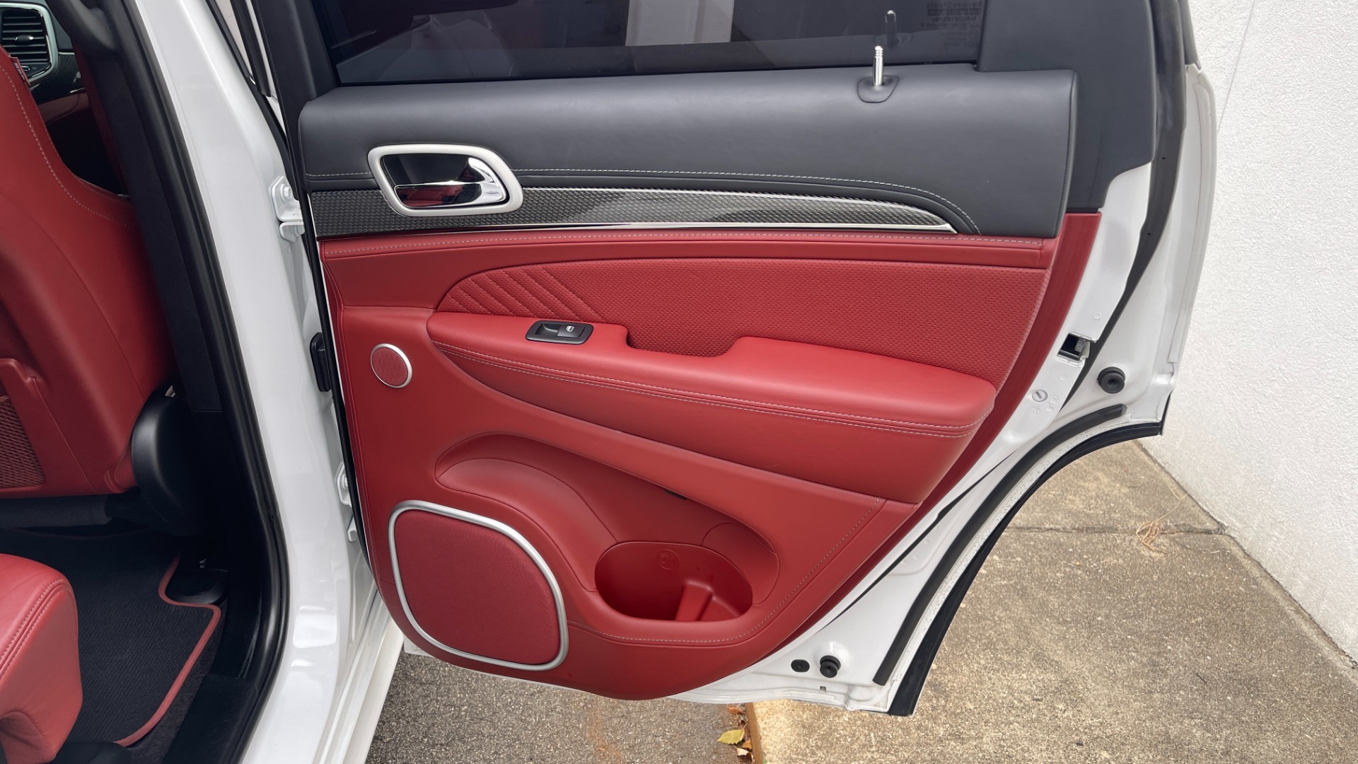 Used 2018 Jeep Grand Cherokee TRACKHAWK / SUPERCHARGED HEMI / SIGNATURE LEATHER / HARMAN KARDON AUDIO for sale $89,995 at Formula Imports in Charlotte NC 28227 21