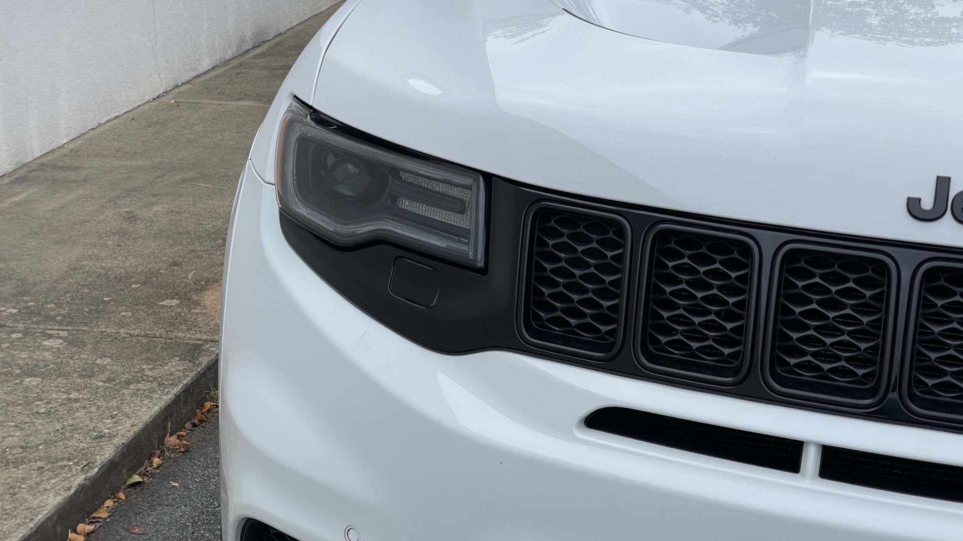 Used 2018 Jeep Grand Cherokee TRACKHAWK / SUPERCHARGED HEMI / SIGNATURE LEATHER / HARMAN KARDON AUDIO for sale $89,995 at Formula Imports in Charlotte NC 28227 26