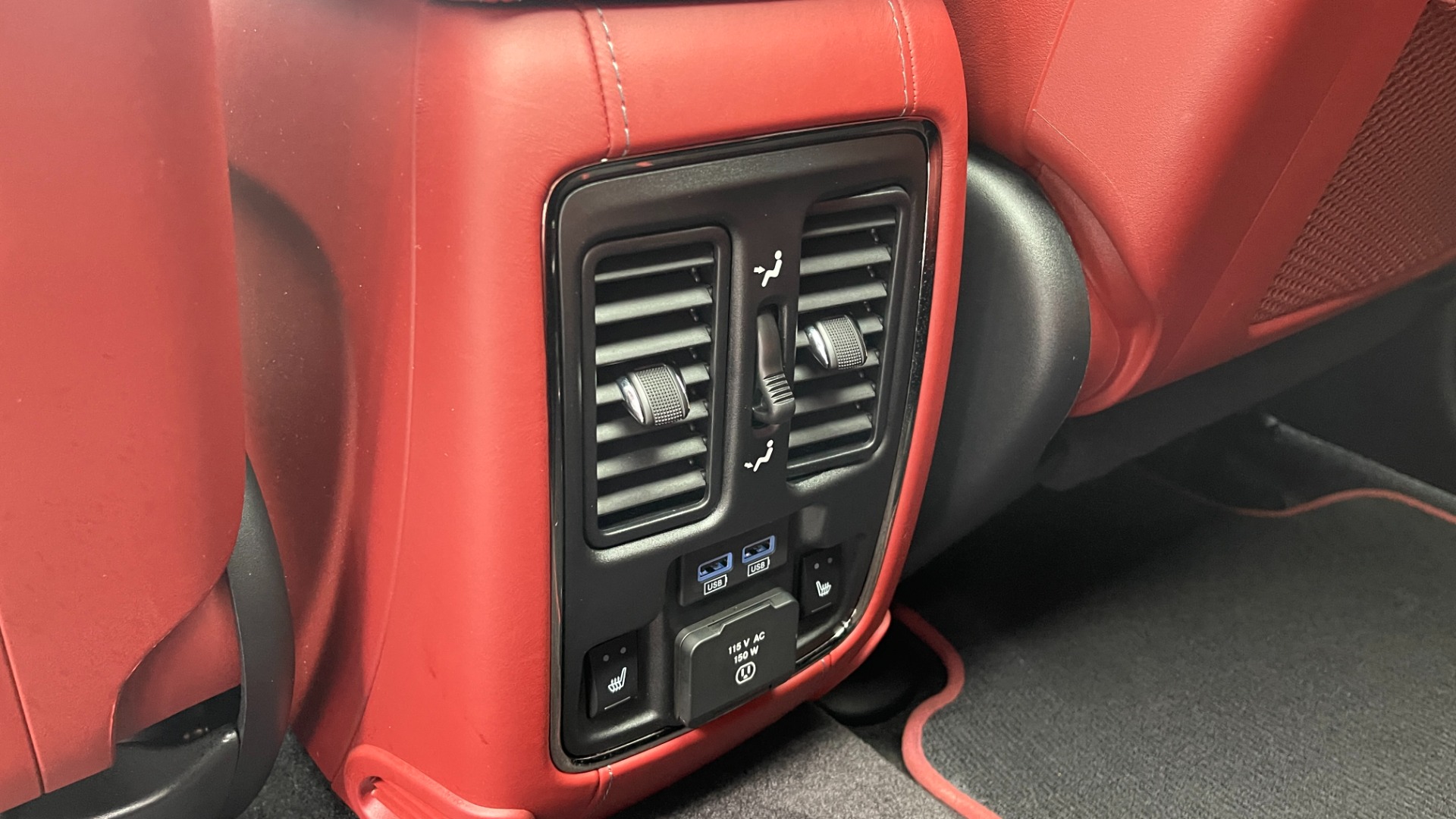 Used 2018 Jeep Grand Cherokee TRACKHAWK / SUPERCHARGED HEMI / SIGNATURE LEATHER / HARMAN KARDON AUDIO for sale $89,995 at Formula Imports in Charlotte NC 28227 42