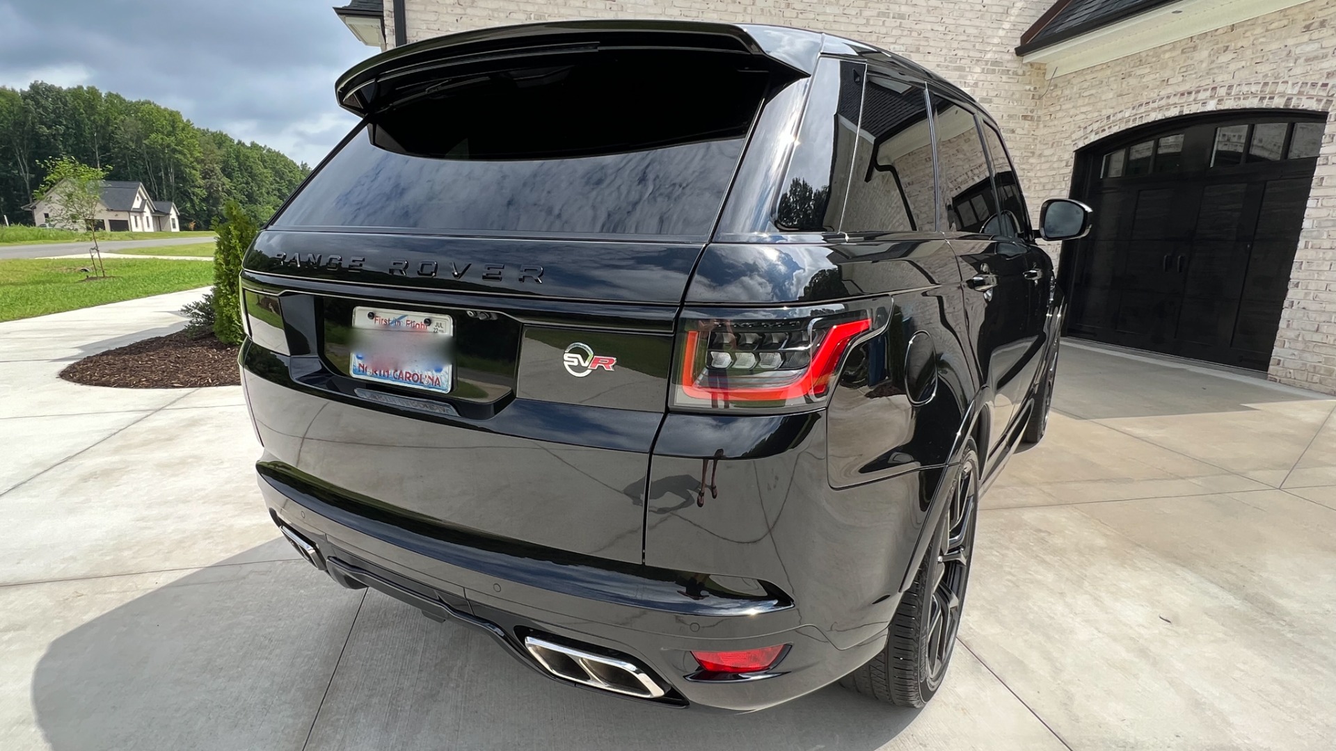 Used 2018 Land Rover Range Rover Sport SVR for sale Sold at Formula Imports in Charlotte NC 28227 10