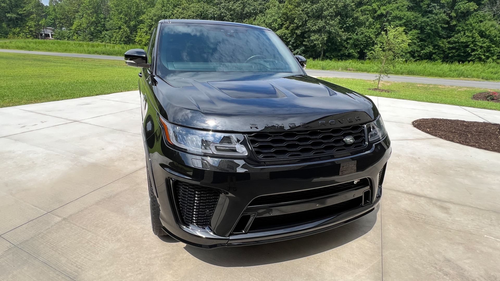 Used 2018 Land Rover Range Rover Sport SVR for sale Sold at Formula Imports in Charlotte NC 28227 16