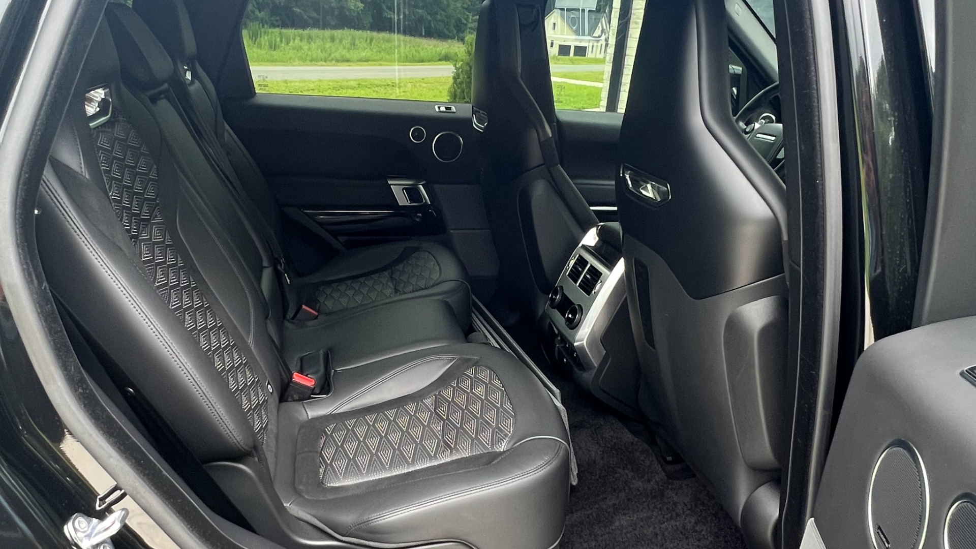 Used 2018 Land Rover Range Rover Sport SVR for sale Sold at Formula Imports in Charlotte NC 28227 33
