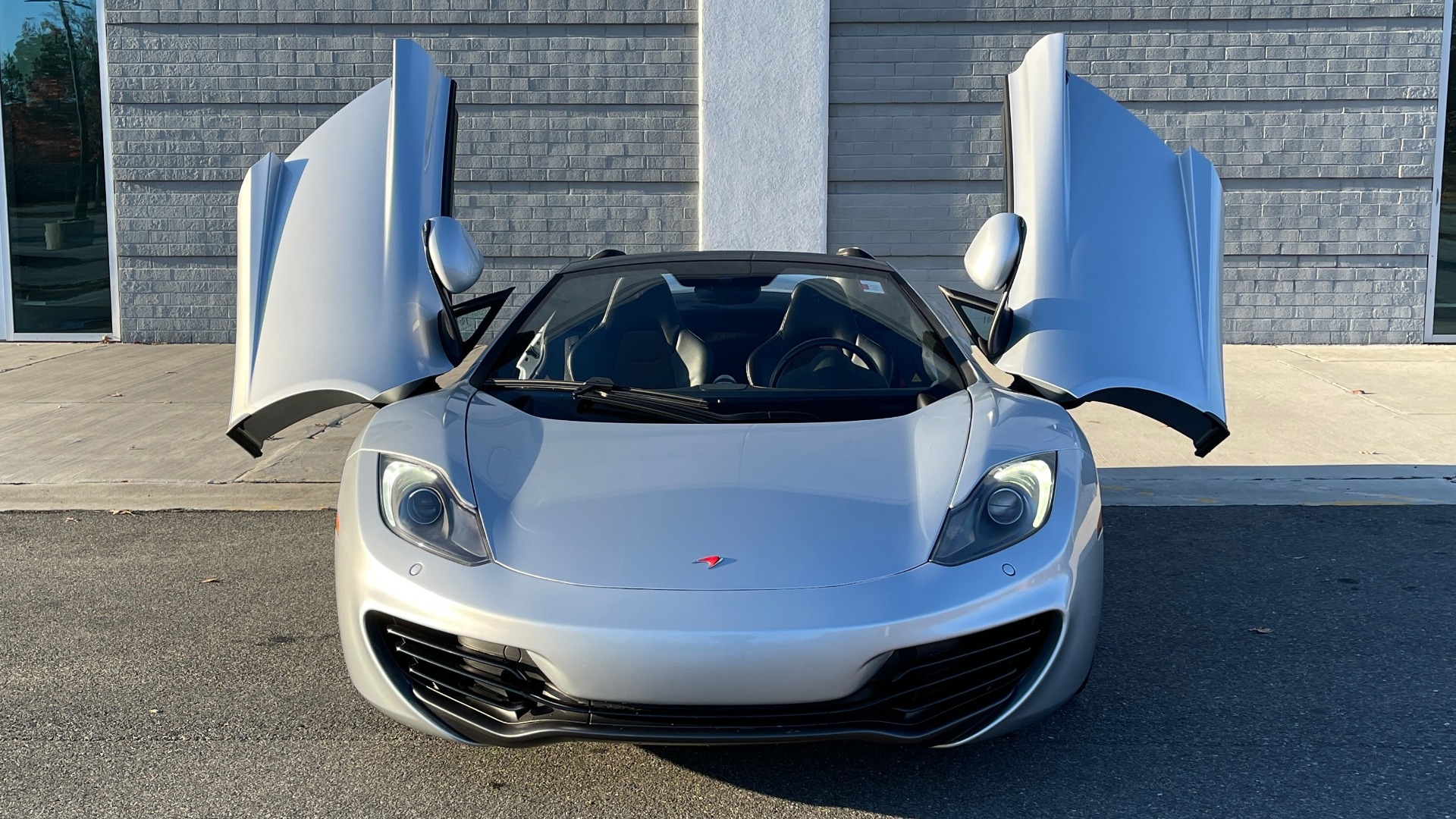 Used 2013 McLaren MP4 12C SPIDER 3.8L TURBO V8 616HP / 7AM TRANS / NAV / MERIDIAN SND for sale $145,000 at Formula Imports in Charlotte NC 28227 21