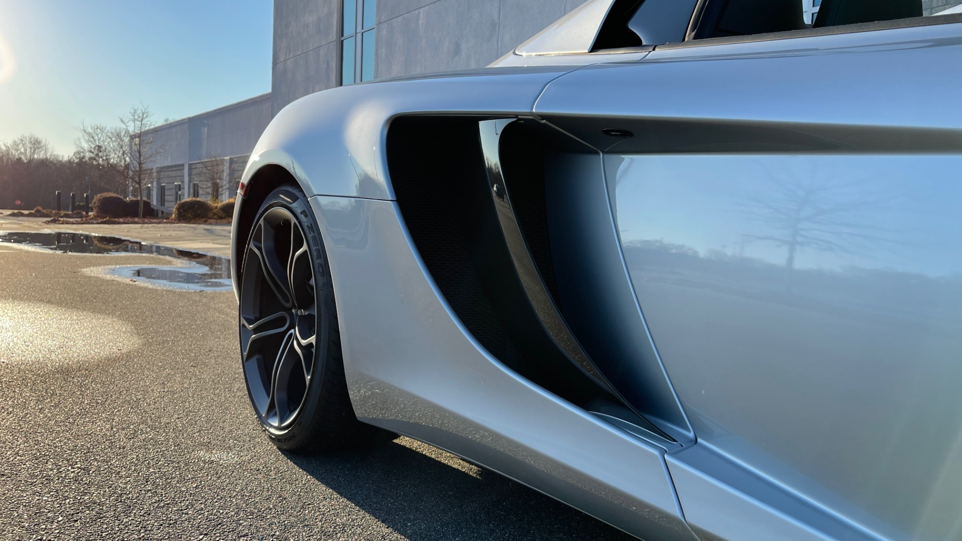 Used 2013 McLaren MP4 12C SPIDER 3.8L TURBO V8 616HP / 7AM TRANS / NAV / MERIDIAN SND for sale $145,000 at Formula Imports in Charlotte NC 28227 32