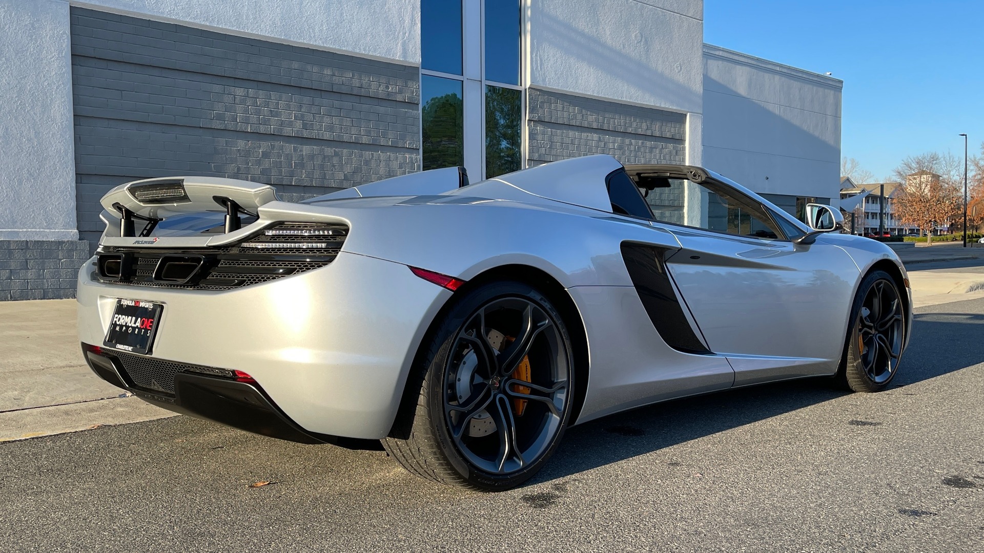 Used 2013 McLaren MP4 12C SPIDER 3.8L TURBO V8 616HP / 7AM TRANS / NAV / MERIDIAN SND for sale $145,000 at Formula Imports in Charlotte NC 28227 6
