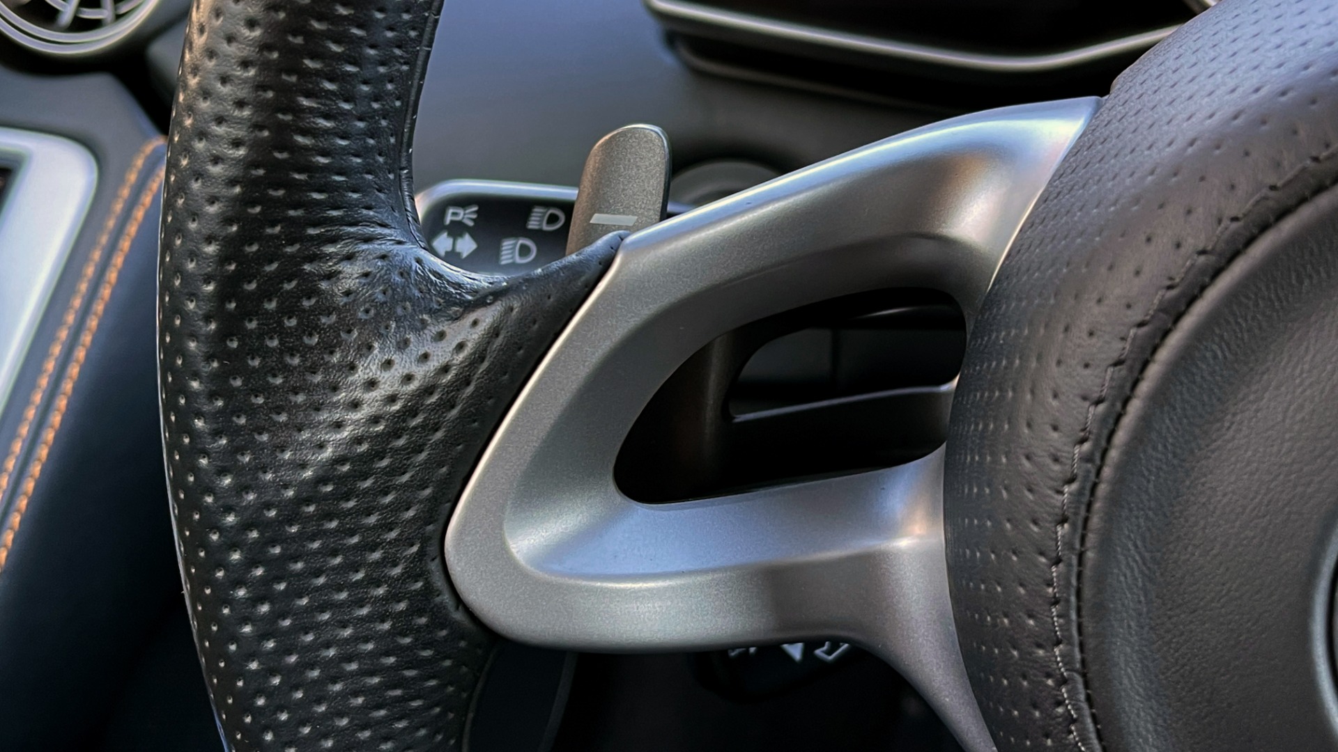 Used 2013 McLaren MP4 12C SPIDER 3.8L TURBO V8 616HP / 7AM TRANS / NAV / MERIDIAN SND for sale $145,000 at Formula Imports in Charlotte NC 28227 60