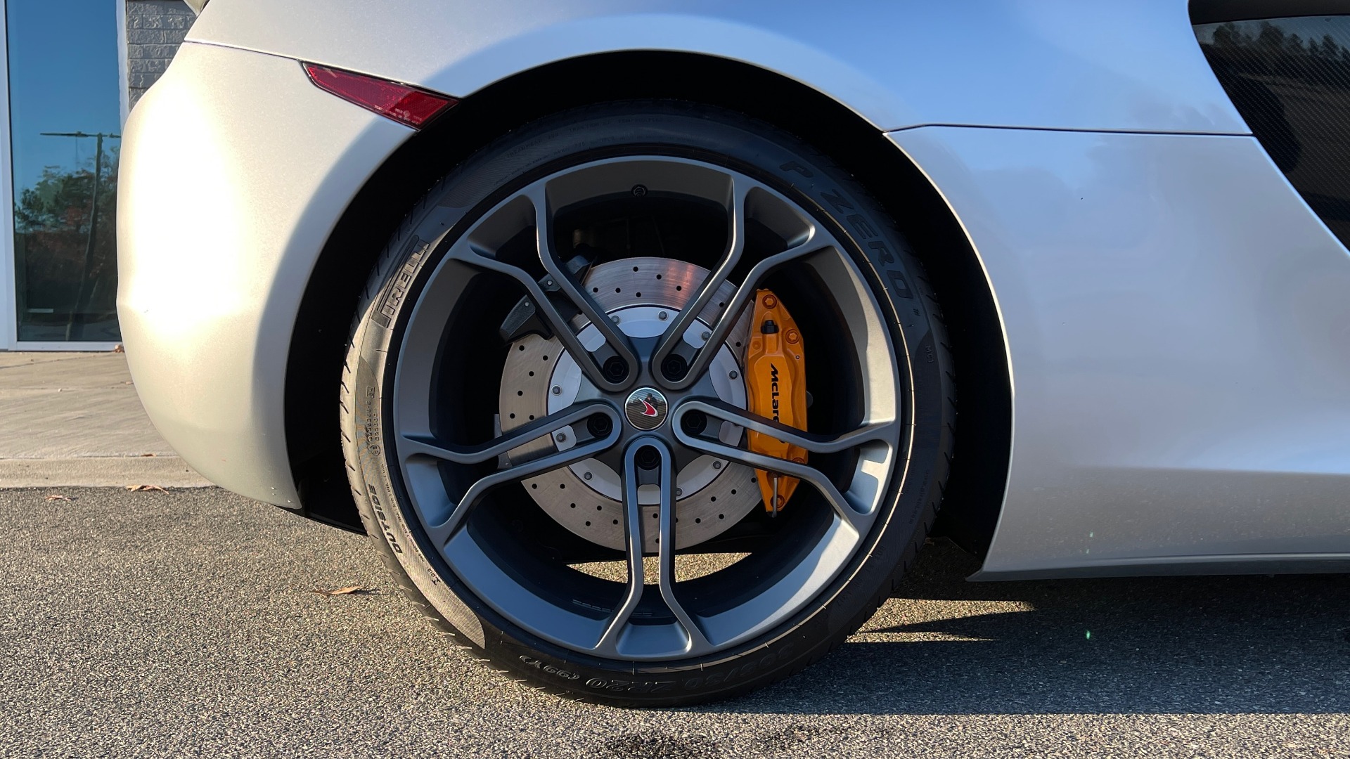 Used 2013 McLaren MP4 12C SPIDER 3.8L TURBO V8 616HP / 7AM TRANS / NAV / MERIDIAN SND for sale $145,000 at Formula Imports in Charlotte NC 28227 89