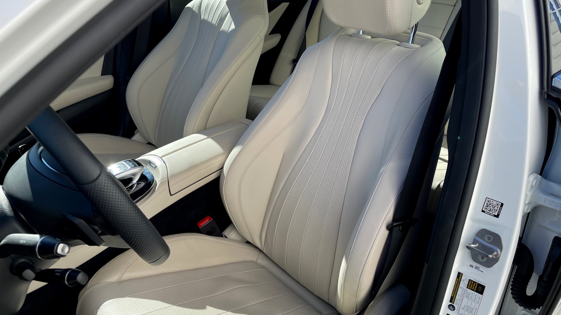 Used 2018 Mercedes-Benz E-CLASS E 300 2.0L SEDAN / RWD / 9-SPD AUTO / BLIND SPOT ASSIST / REARVIEW for sale $41,999 at Formula Imports in Charlotte NC 28227 27