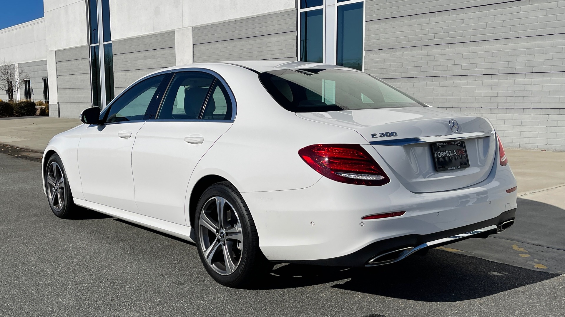 Used 2018 Mercedes-Benz E-CLASS E 300 2.0L SEDAN / RWD / 9-SPD AUTO / BLIND SPOT ASSIST / REARVIEW for sale $41,999 at Formula Imports in Charlotte NC 28227 4