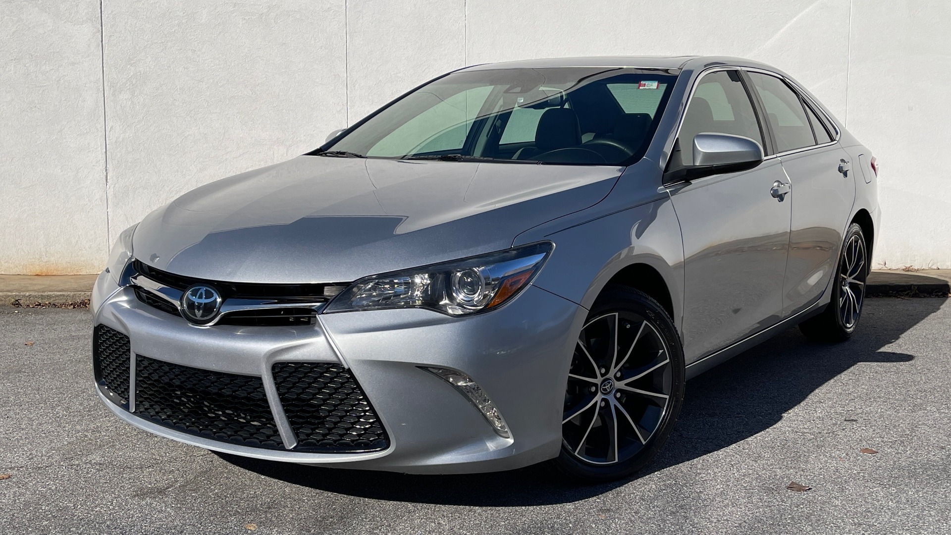 Used 2017 Toyota Camry XSE for sale Sold at Formula Imports in Charlotte NC 28227 1