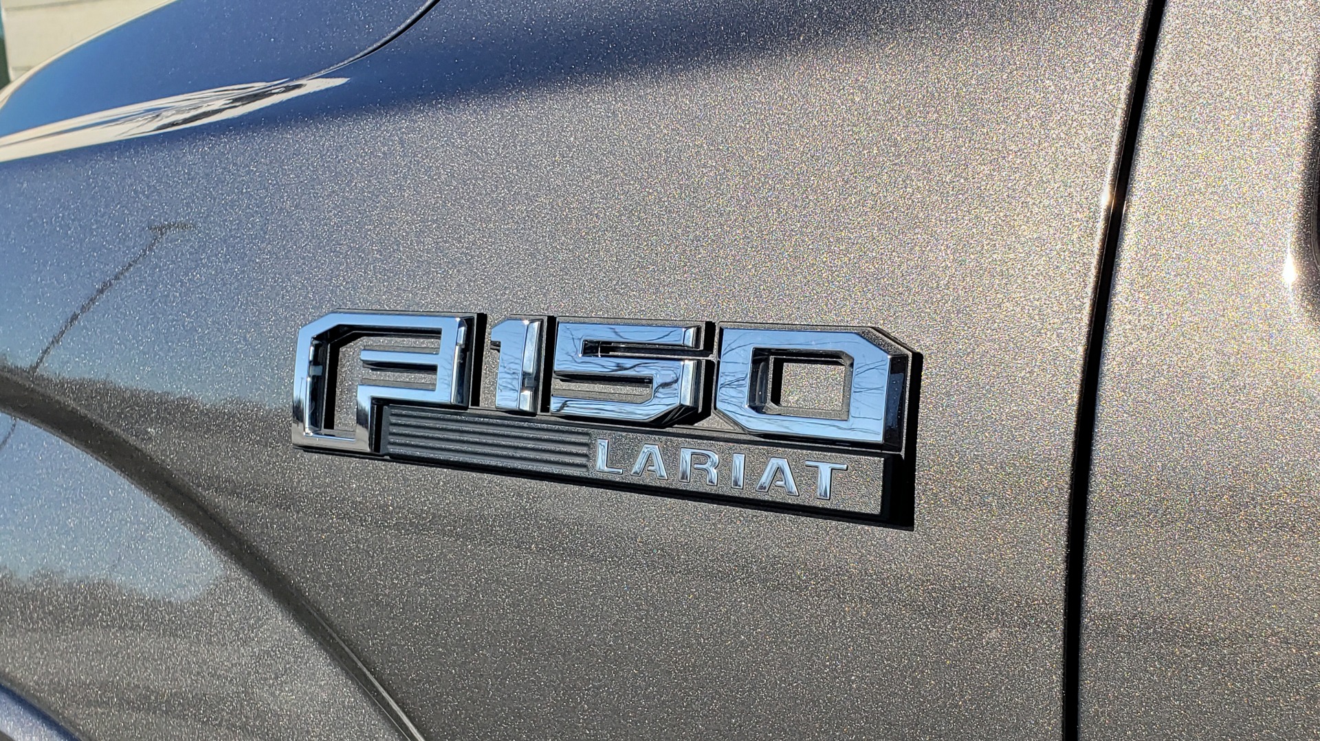 Used 2017 Ford F-150 LARIAT 4X4 SUPERCREW / 3.5L ECOBOOST / 10-SPD AUTO / NAV / SONY / REARVIEW for sale Sold at Formula Imports in Charlotte NC 28227 13
