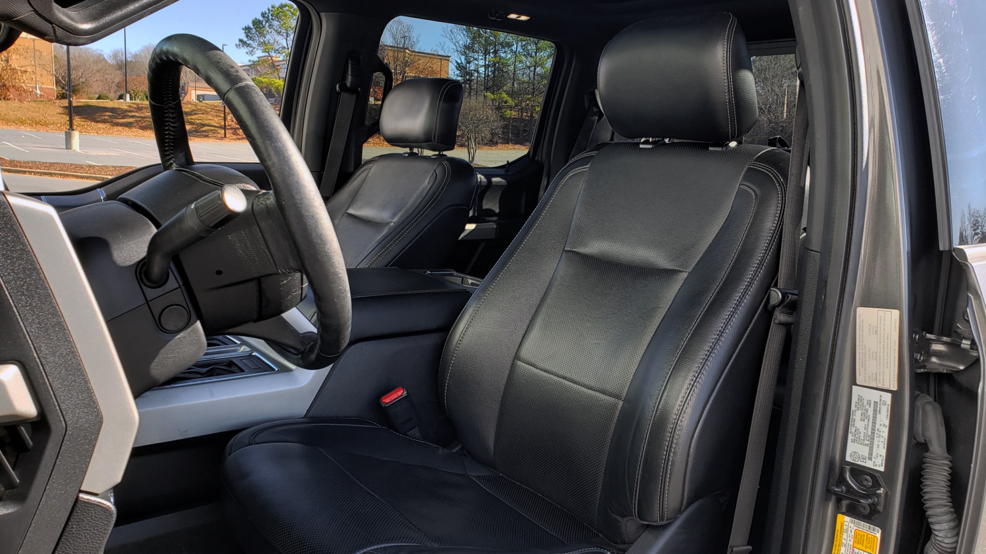 Used 2017 Ford F-150 LARIAT 4X4 SUPERCREW / 3.5L ECOBOOST / 10-SPD AUTO / NAV / SONY / REARVIEW for sale Sold at Formula Imports in Charlotte NC 28227 42