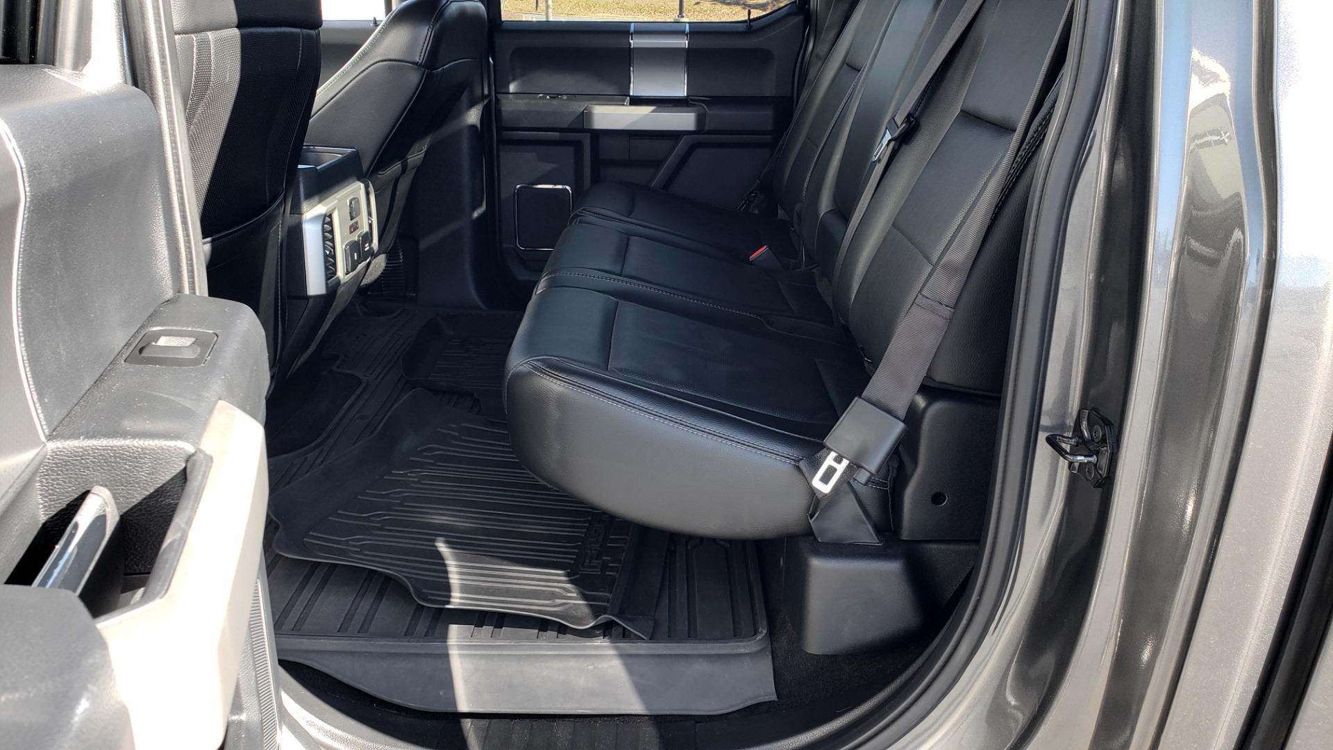 Used 2017 Ford F-150 LARIAT 4X4 SUPERCREW / 3.5L ECOBOOST / 10-SPD AUTO / NAV / SONY / REARVIEW for sale Sold at Formula Imports in Charlotte NC 28227 62