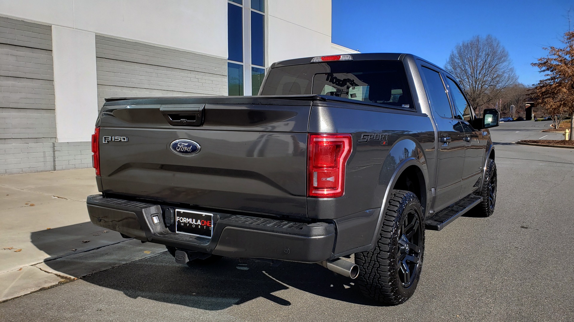 Used 2017 Ford F-150 LARIAT 4X4 SUPERCREW / 3.5L ECOBOOST / 10-SPD AUTO / NAV / SONY / REARVIEW for sale Sold at Formula Imports in Charlotte NC 28227 9