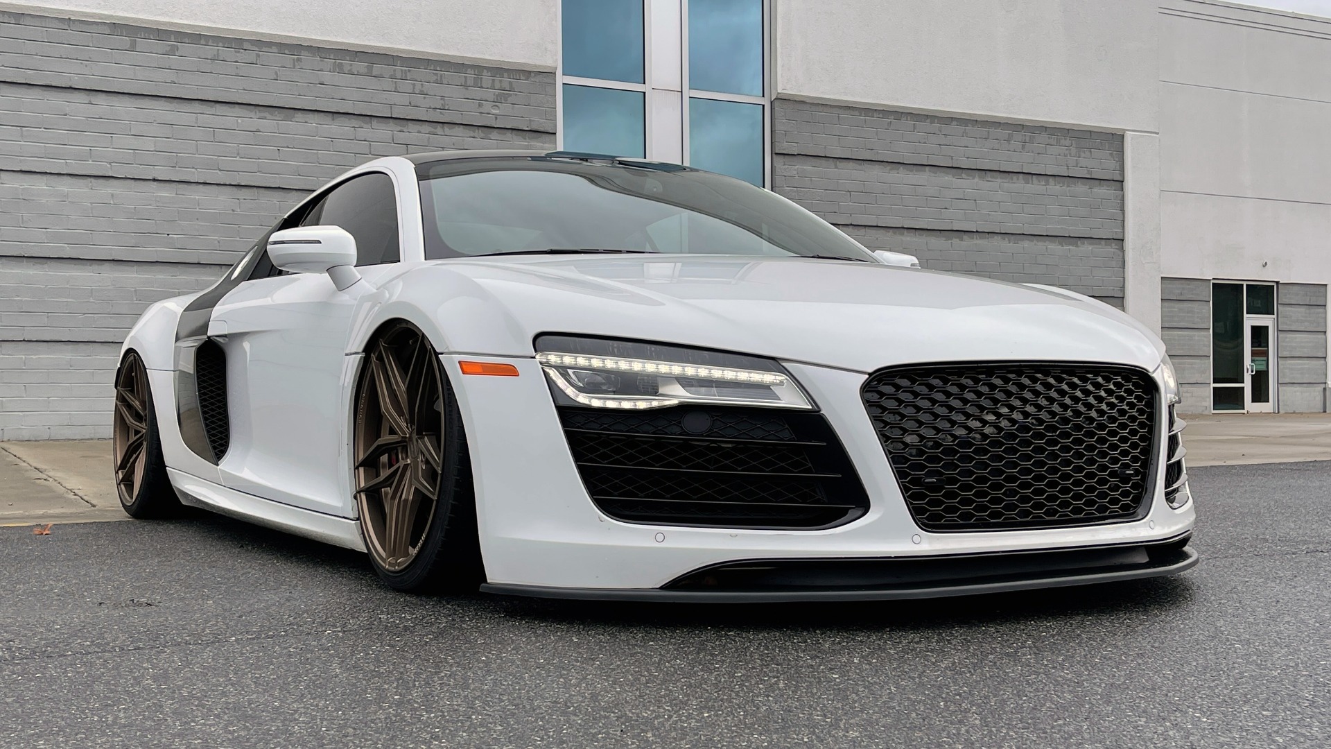 Used 2014 Audi R8 V10 for sale Sold at Formula Imports in Charlotte NC 28227 20