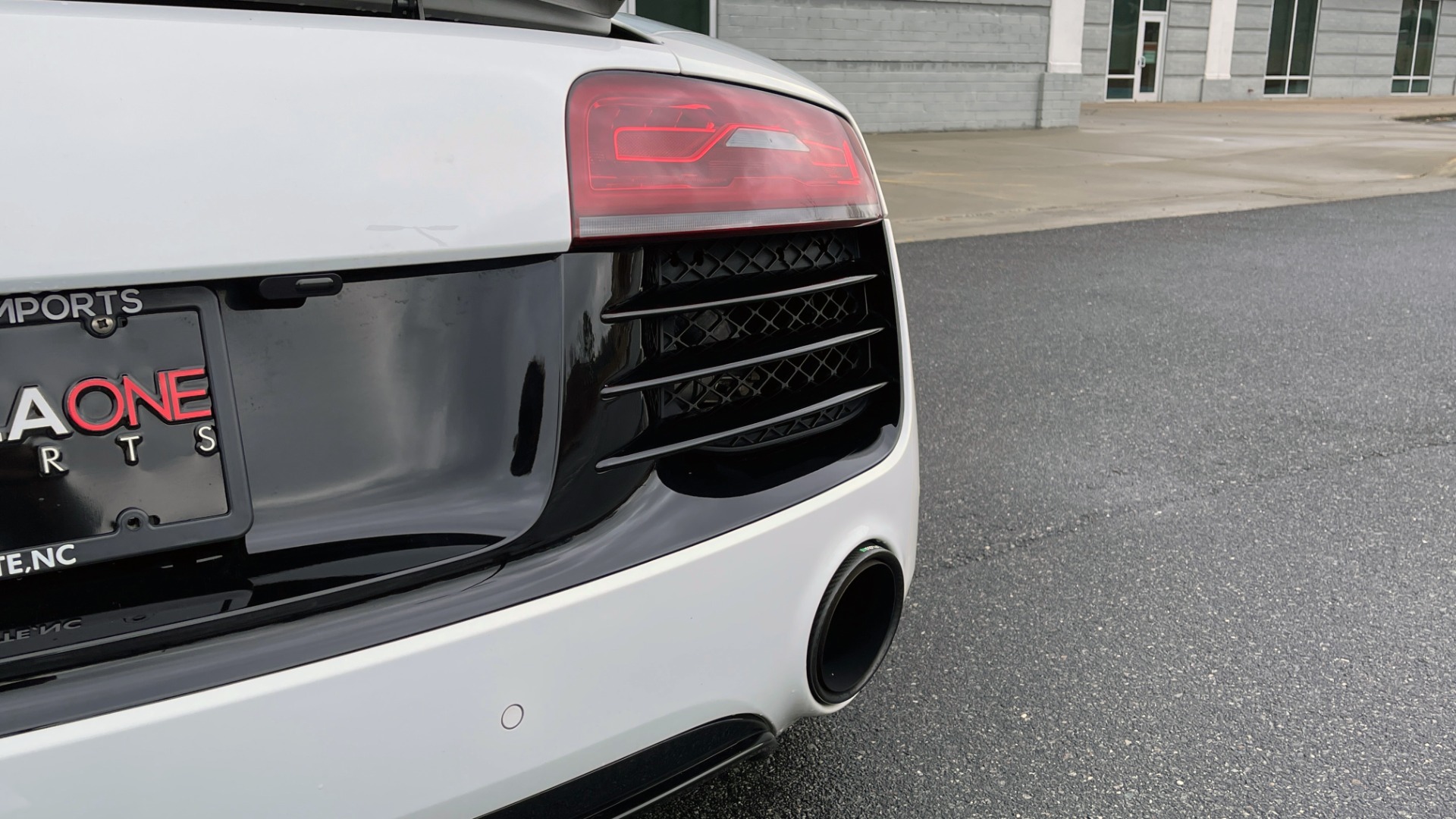 Used 2014 Audi R8 V10 for sale Sold at Formula Imports in Charlotte NC 28227 35