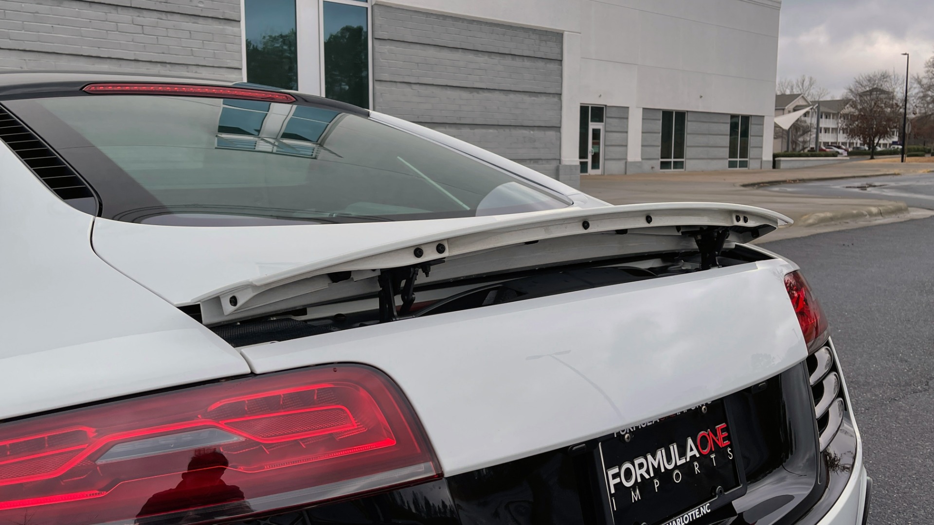 Used 2014 Audi R8 V10 for sale Sold at Formula Imports in Charlotte NC 28227 37