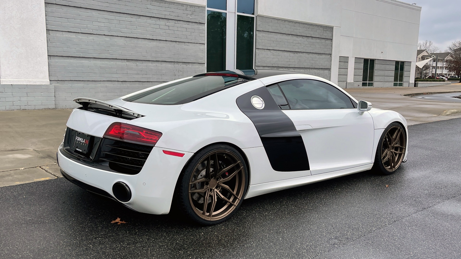 Used 2014 Audi R8 V10 for sale Sold at Formula Imports in Charlotte NC 28227 39