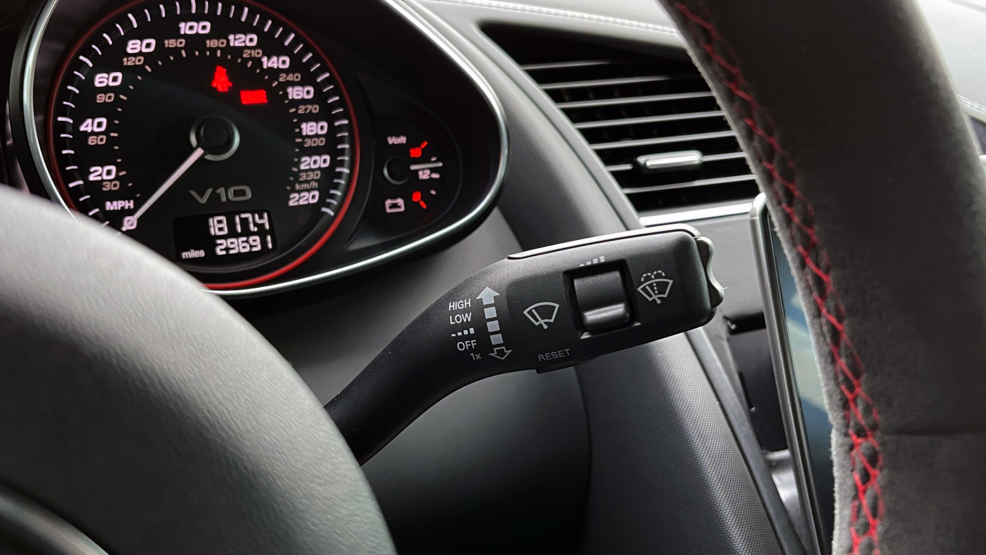 Used 2014 Audi R8 V10 for sale Sold at Formula Imports in Charlotte NC 28227 52
