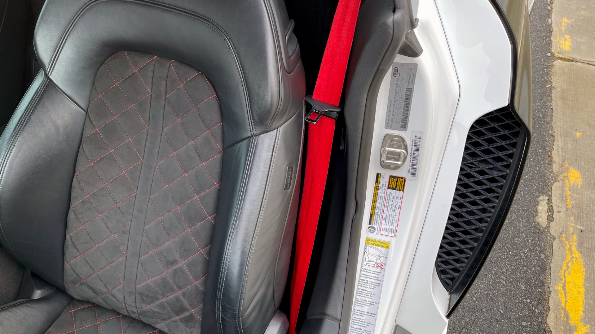 Used 2014 Audi R8 V10 for sale Sold at Formula Imports in Charlotte NC 28227 65