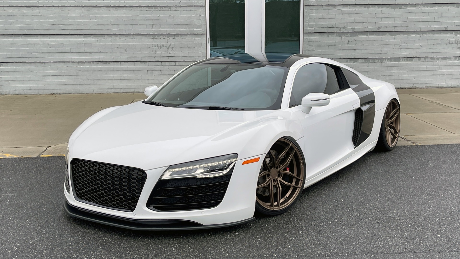 Used 2014 Audi R8 V10 for sale Sold at Formula Imports in Charlotte NC 28227 7