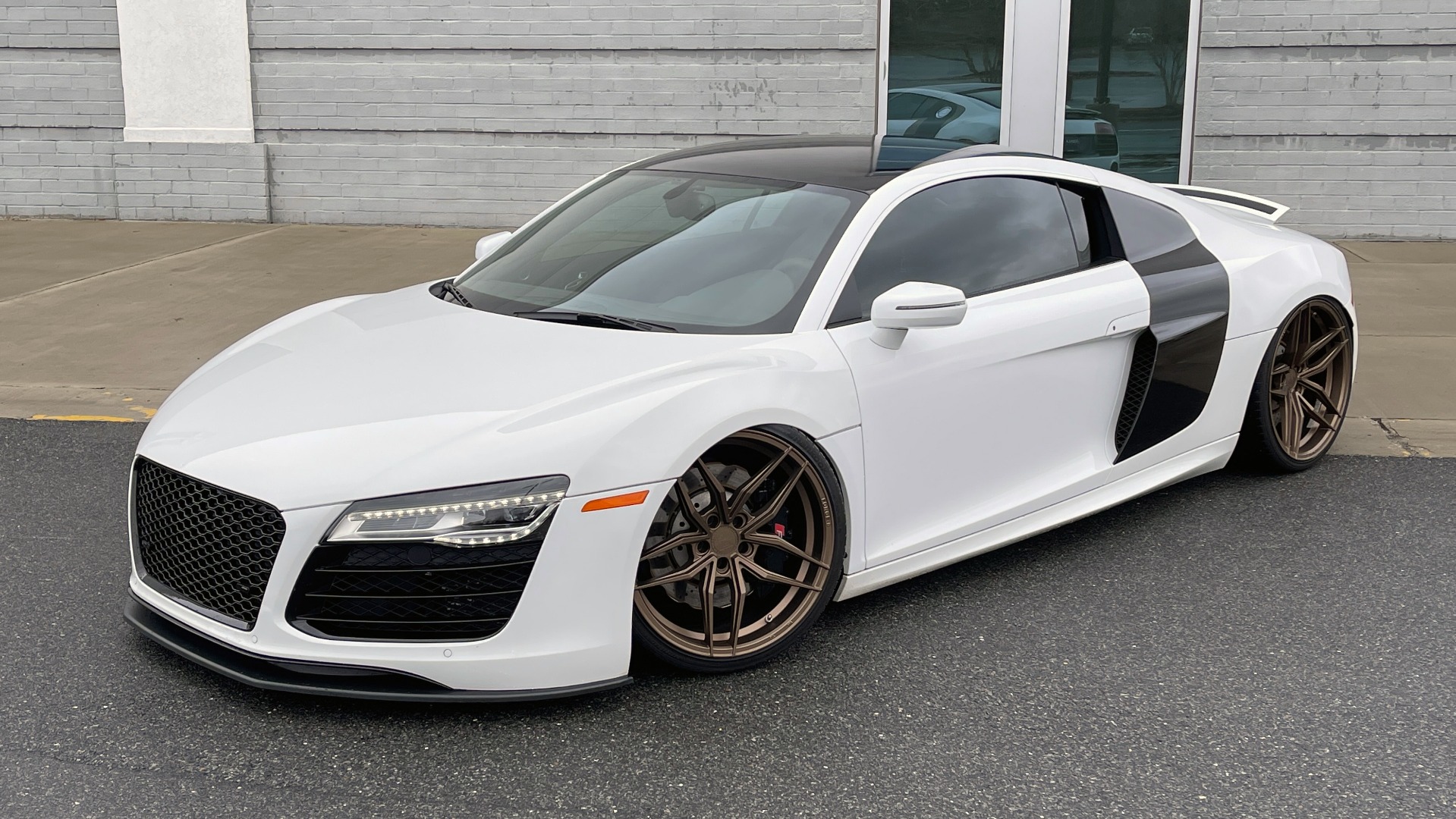 Used 2014 Audi R8 V10 for sale Sold at Formula Imports in Charlotte NC 28227 9