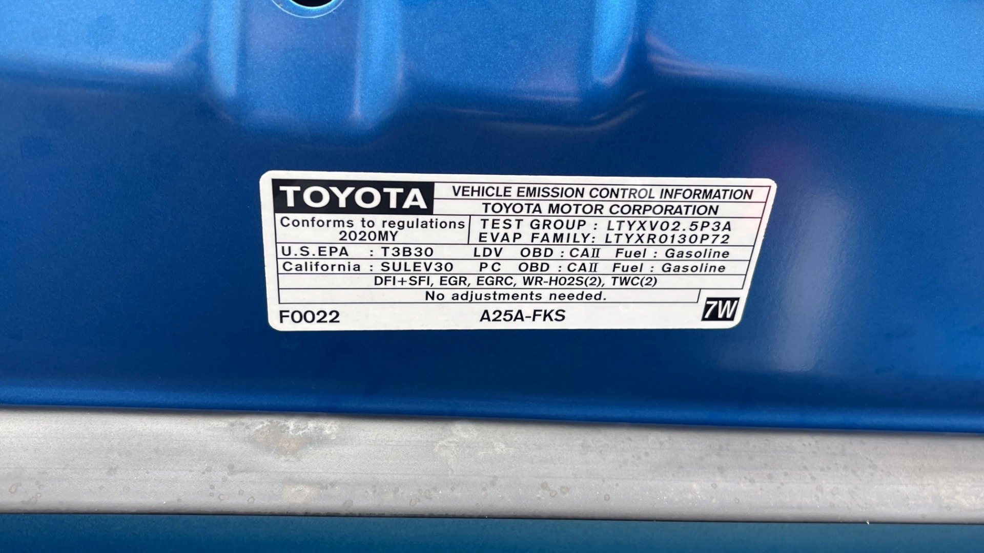 Used 2020 Toyota CAMRY LE 2.5L SEDAN / 8-SPD AUTO / FWD / 17-INCH ALLOY WHEELS for sale Sold at Formula Imports in Charlotte NC 28227 10
