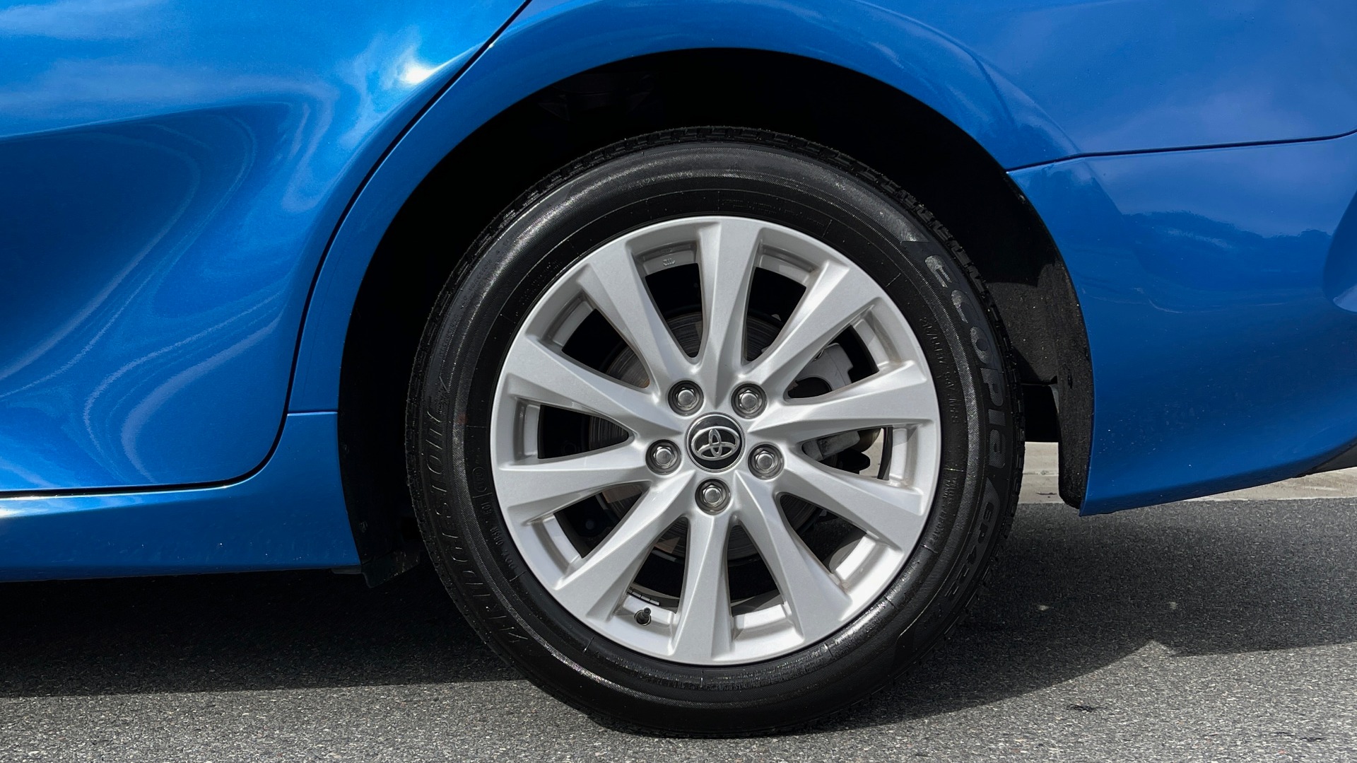 Used 2020 Toyota CAMRY LE 2.5L SEDAN / 8-SPD AUTO / FWD / 17-INCH ALLOY WHEELS for sale Sold at Formula Imports in Charlotte NC 28227 58