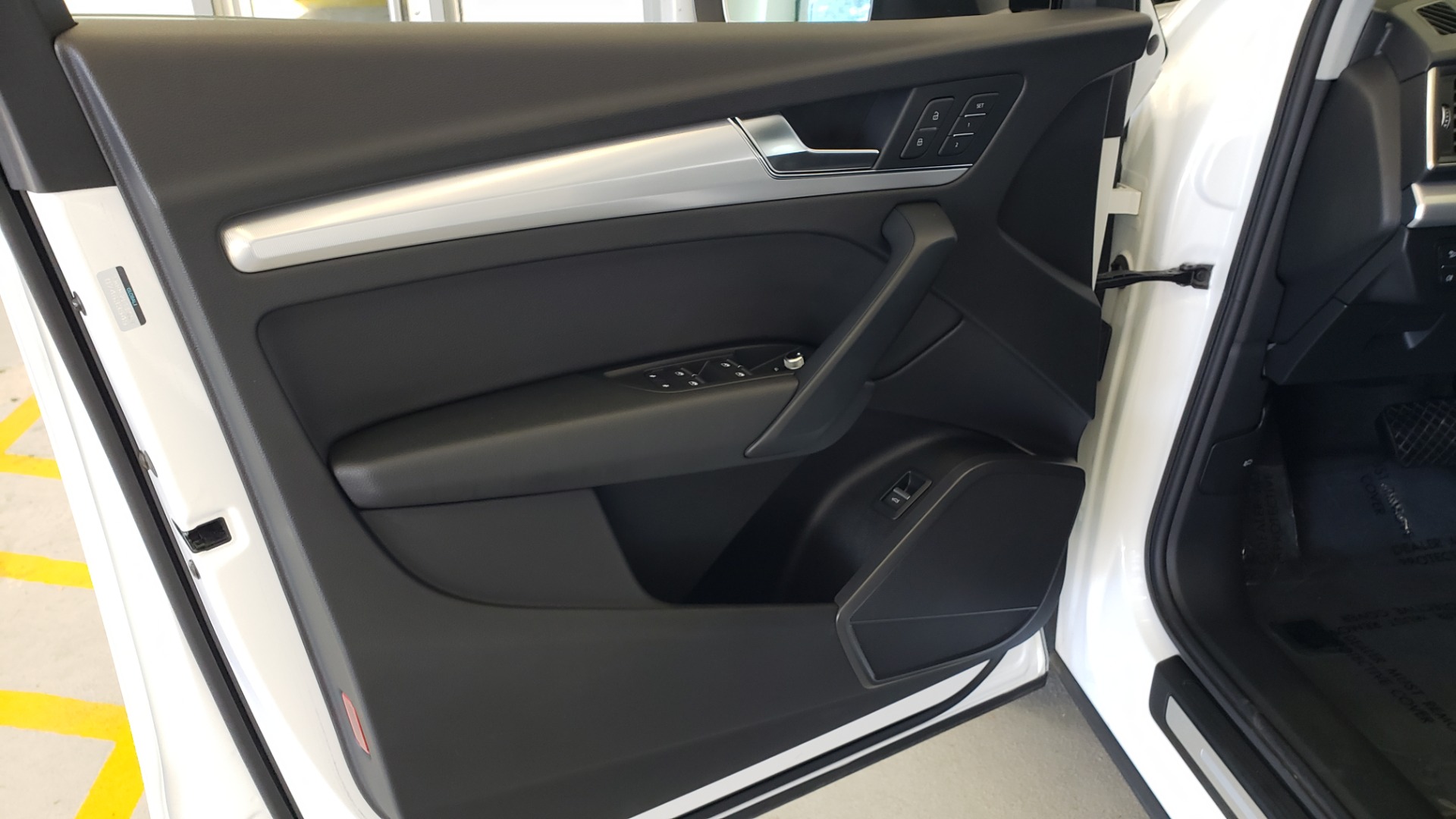 Used 2019 Audi Q5 PREMIUM PLUS 2.0L / AWD / NAV / PANO-ROOF / DRVR ASST / REARVIEW for sale $38,795 at Formula Imports in Charlotte NC 28227 31