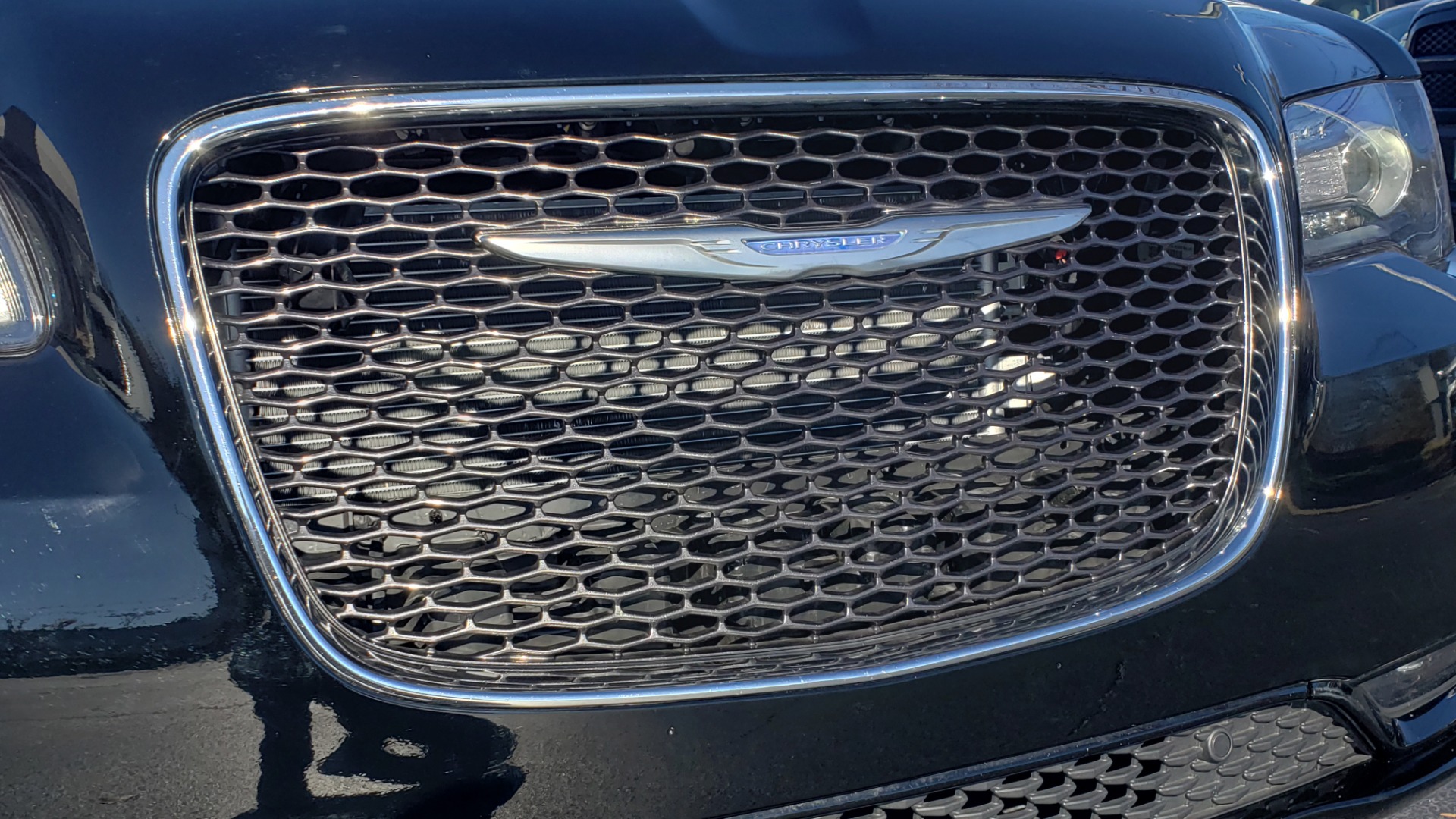 Used 2021 Chrysler 300 S 3.6L SEDAN / AUTO / NAV / HTD STS / UCONNECT 8.4-IN DISPLAY / REARVIEW for sale Sold at Formula Imports in Charlotte NC 28227 20