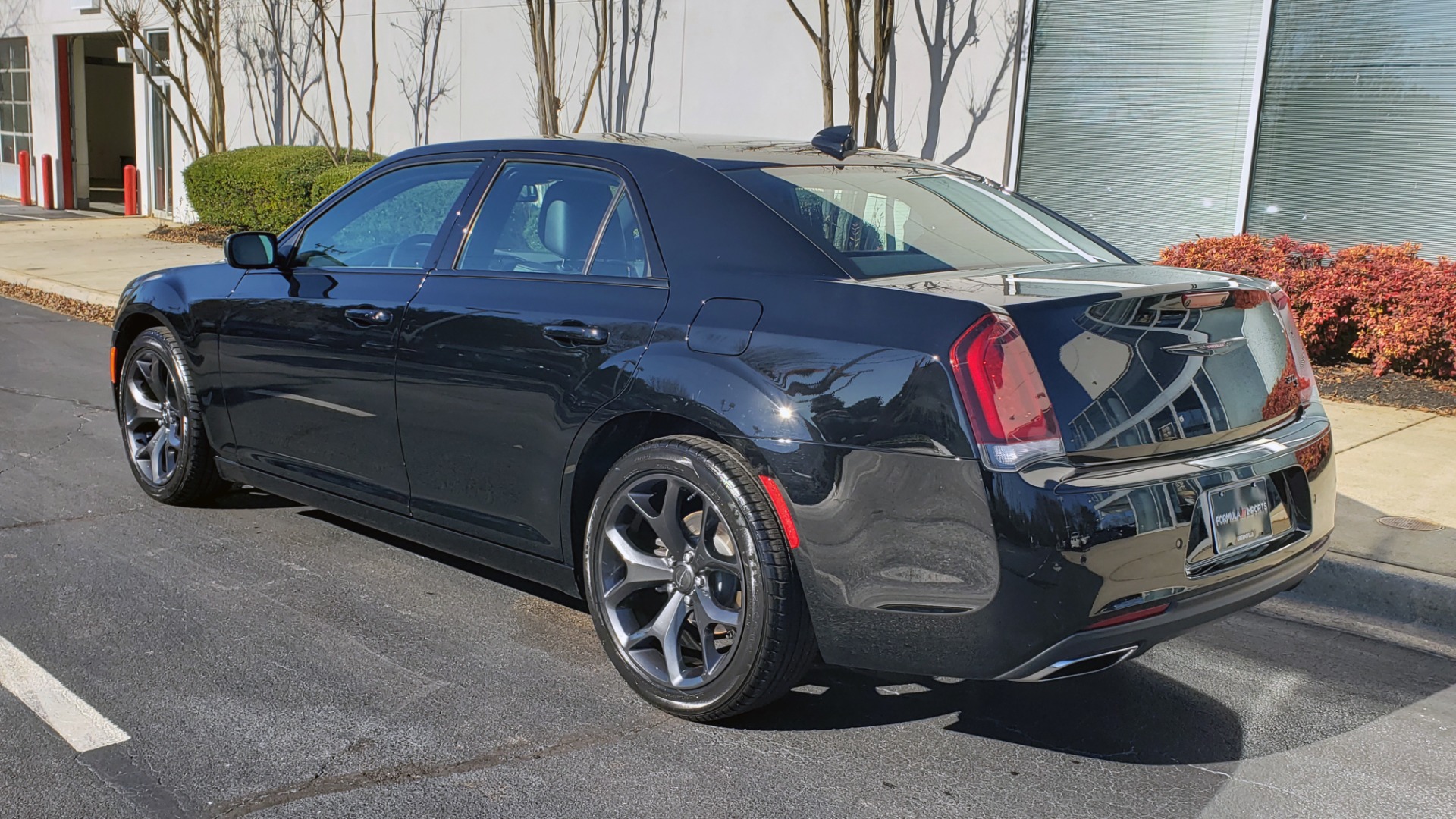 Used 2021 Chrysler 300 S 3.6L SEDAN / AUTO / NAV / HTD STS / UCONNECT 8.4-IN DISPLAY / REARVIEW for sale $34,695 at Formula Imports in Charlotte NC 28227 4