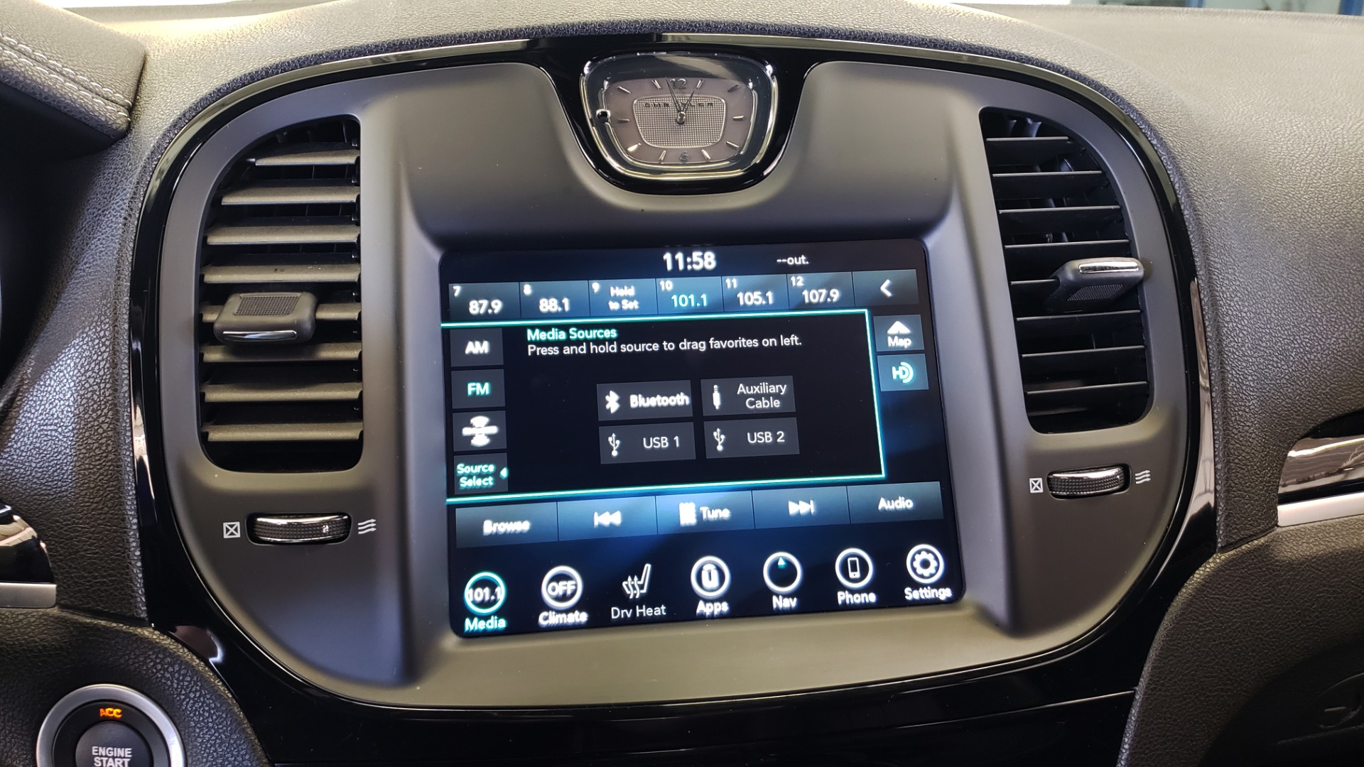 Used 2021 Chrysler 300 S 3.6L SEDAN / AUTO / NAV / HTD STS / UCONNECT  8.4-IN DISPLAY / REARVIEW For Sale ($31,495) | Formula Imports Stock #G11597