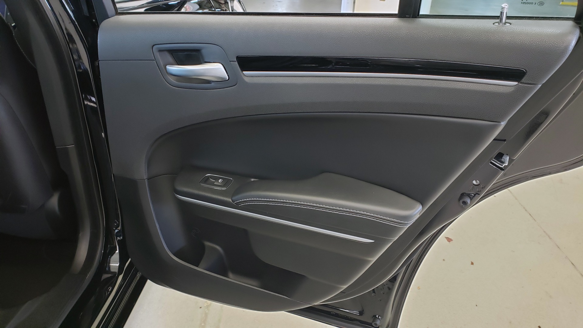 Used 2021 Chrysler 300 S 3.6L SEDAN / AUTO / NAV / HTD STS / UCONNECT 8.4-IN DISPLAY / REARVIEW for sale Sold at Formula Imports in Charlotte NC 28227 68