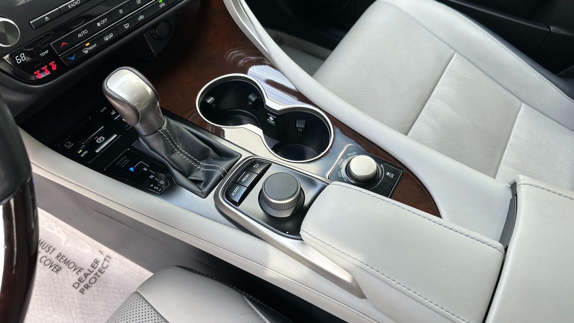 Used 2018 Lexus RX 350 3.5L V6 / PREMIUM / BLIND SPOT MONITOR / VENT STS / REARVIEW for sale $40,995 at Formula Imports in Charlotte NC 28227 17