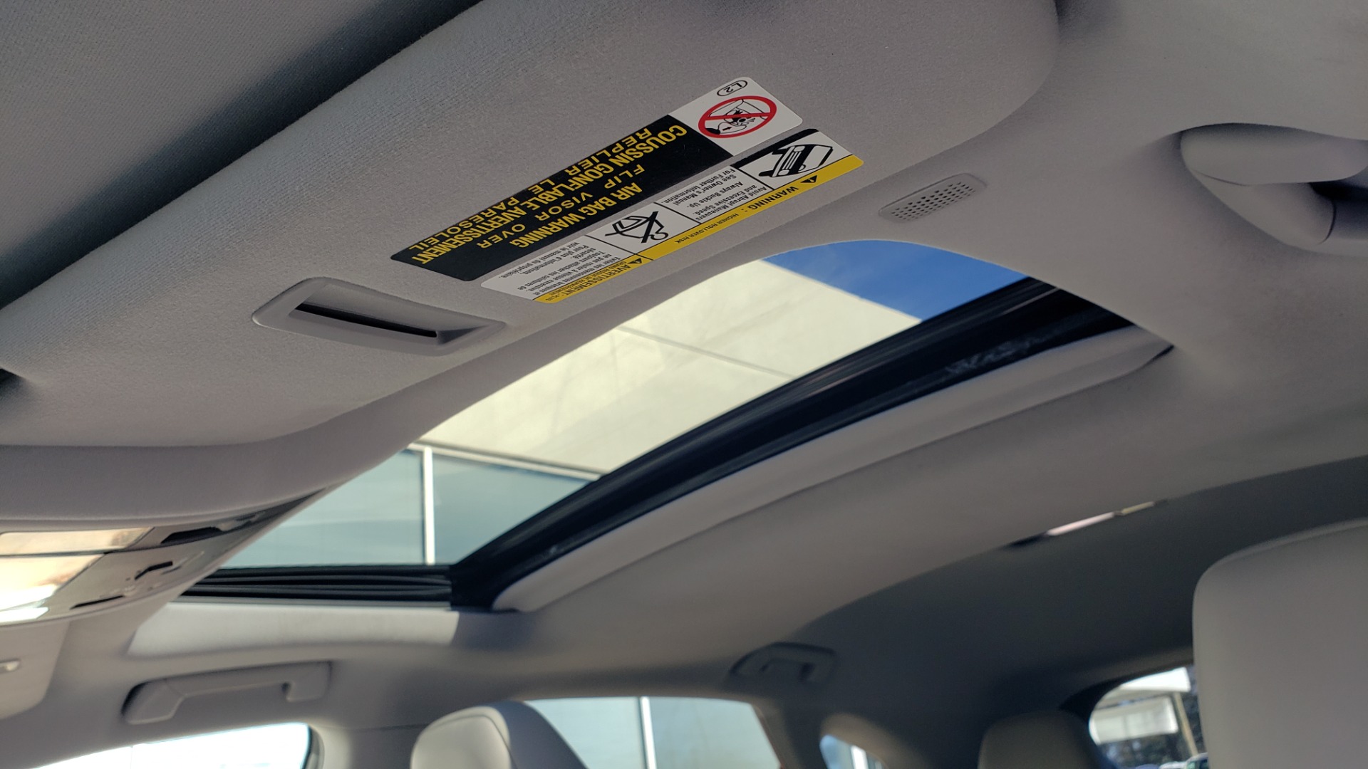 Used 2018 Lexus RX 350 3.5L V6 / PREMIUM / BLIND SPOT MONITOR / VENT STS / REARVIEW for sale $40,995 at Formula Imports in Charlotte NC 28227 33